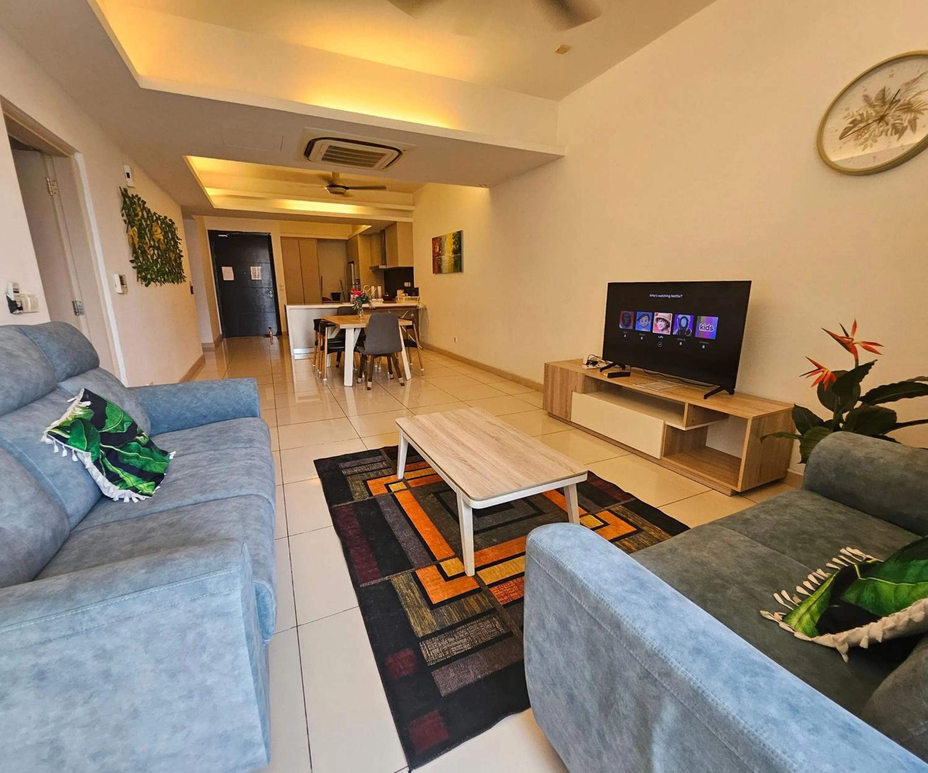 Communal lounge/ TV room in Holiday Heaven