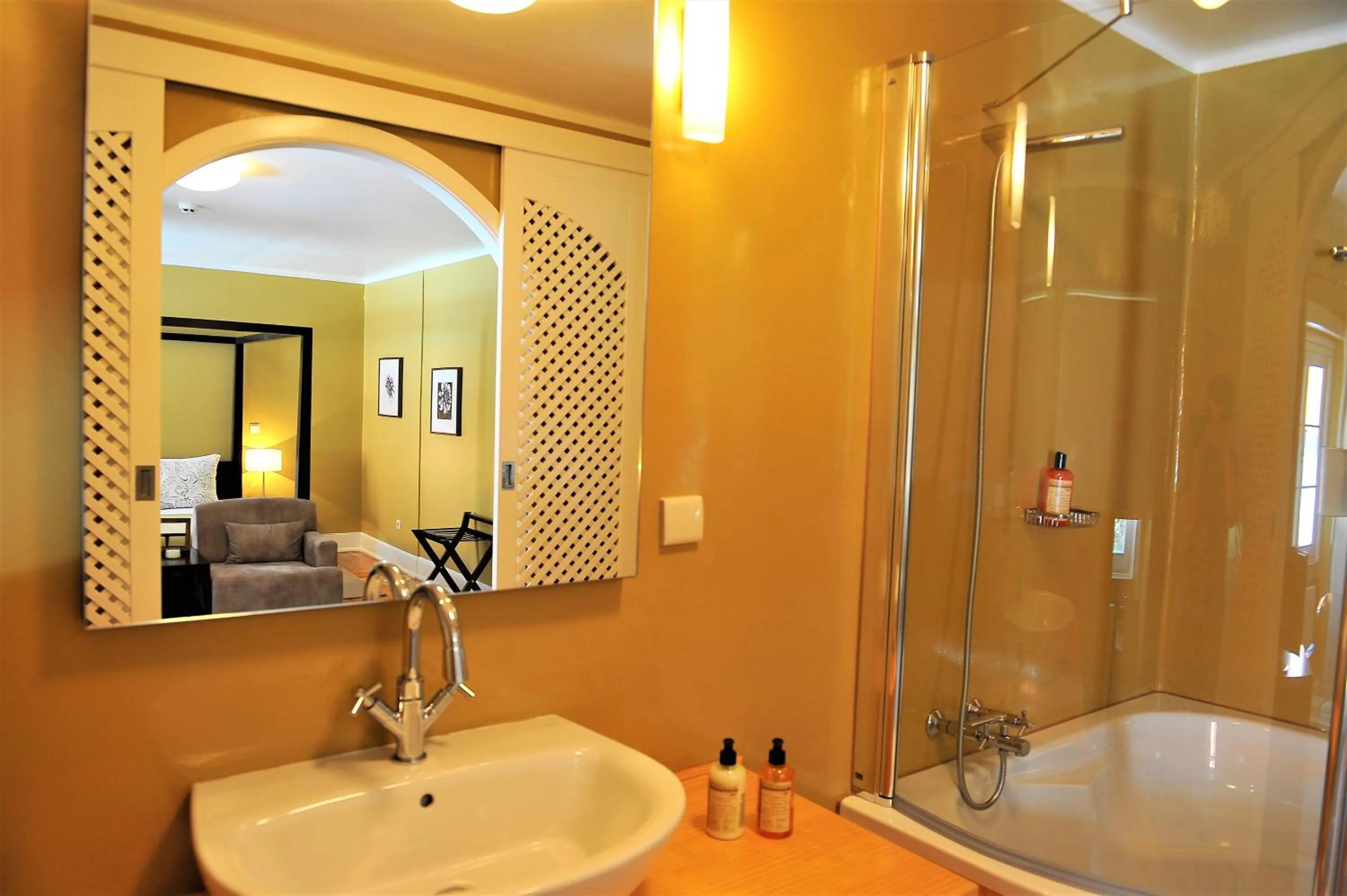 Bathroom in Quinta da Palmeira - Country House Retreat & Spa