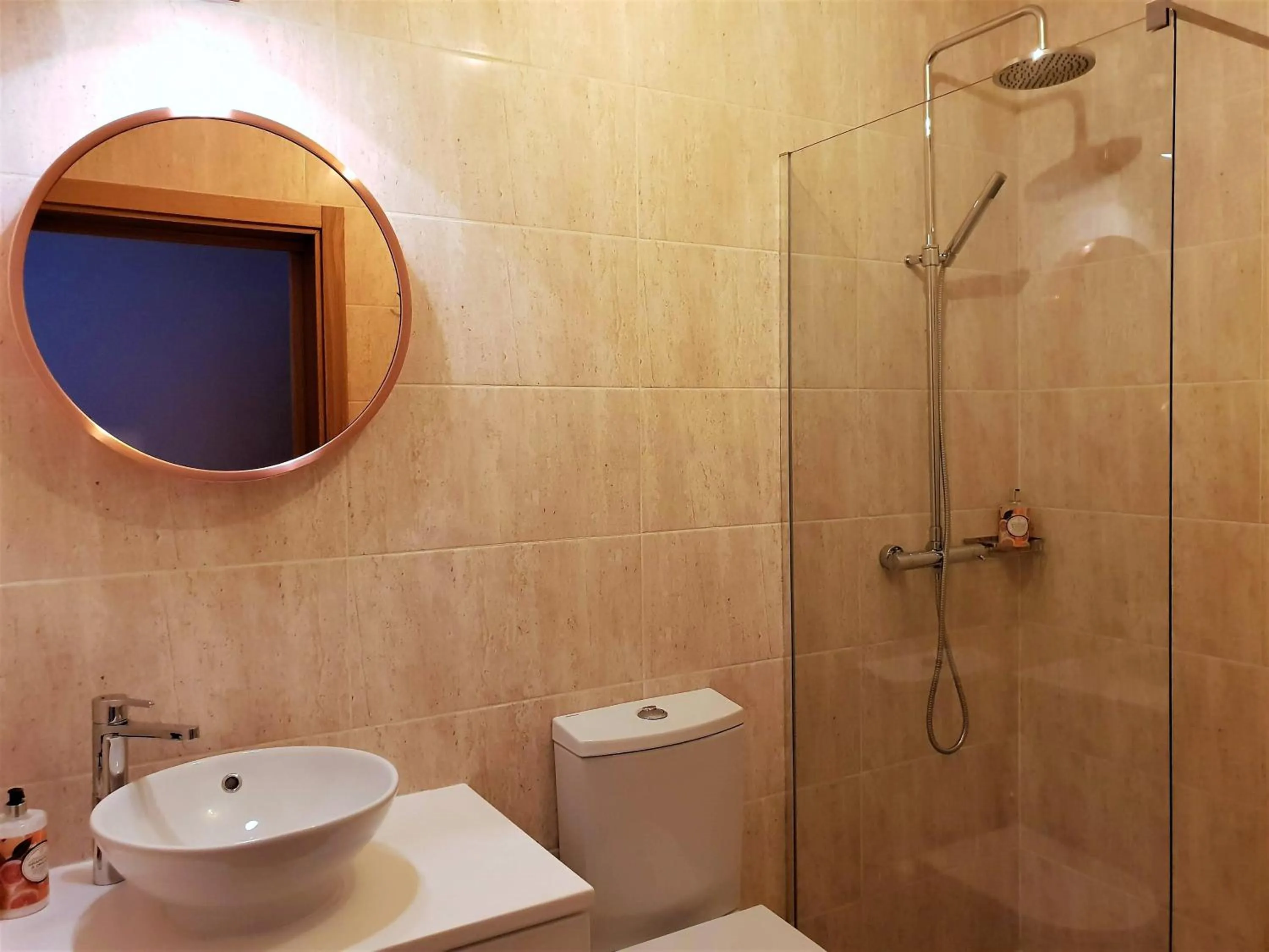 Shower in Quinta da Palmeira - Country House Retreat & Spa