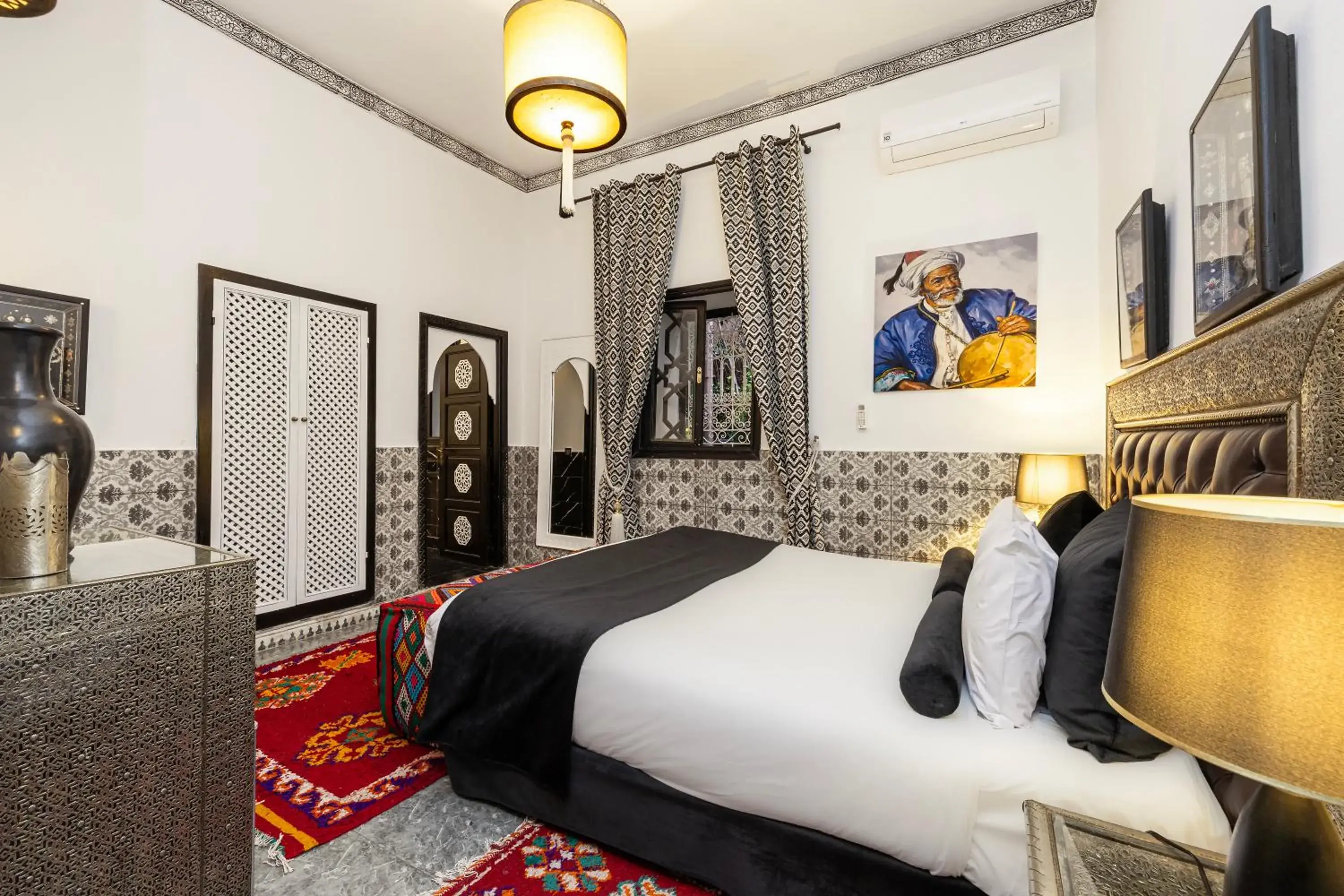 Deluxe Double Room with Bath in Riad Luzia Deluxe Double Room with Bath in Riad Luzia