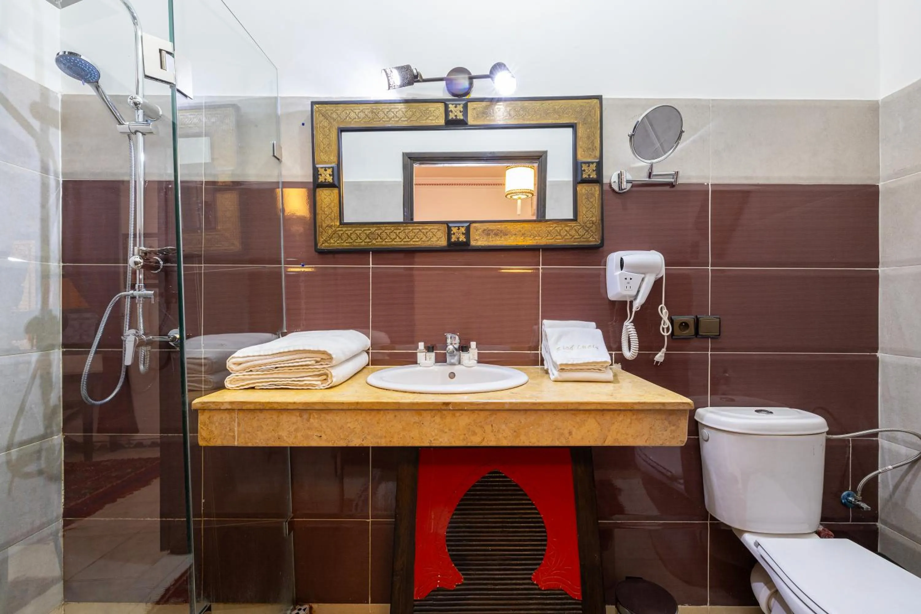 Shower in Riad Luzia