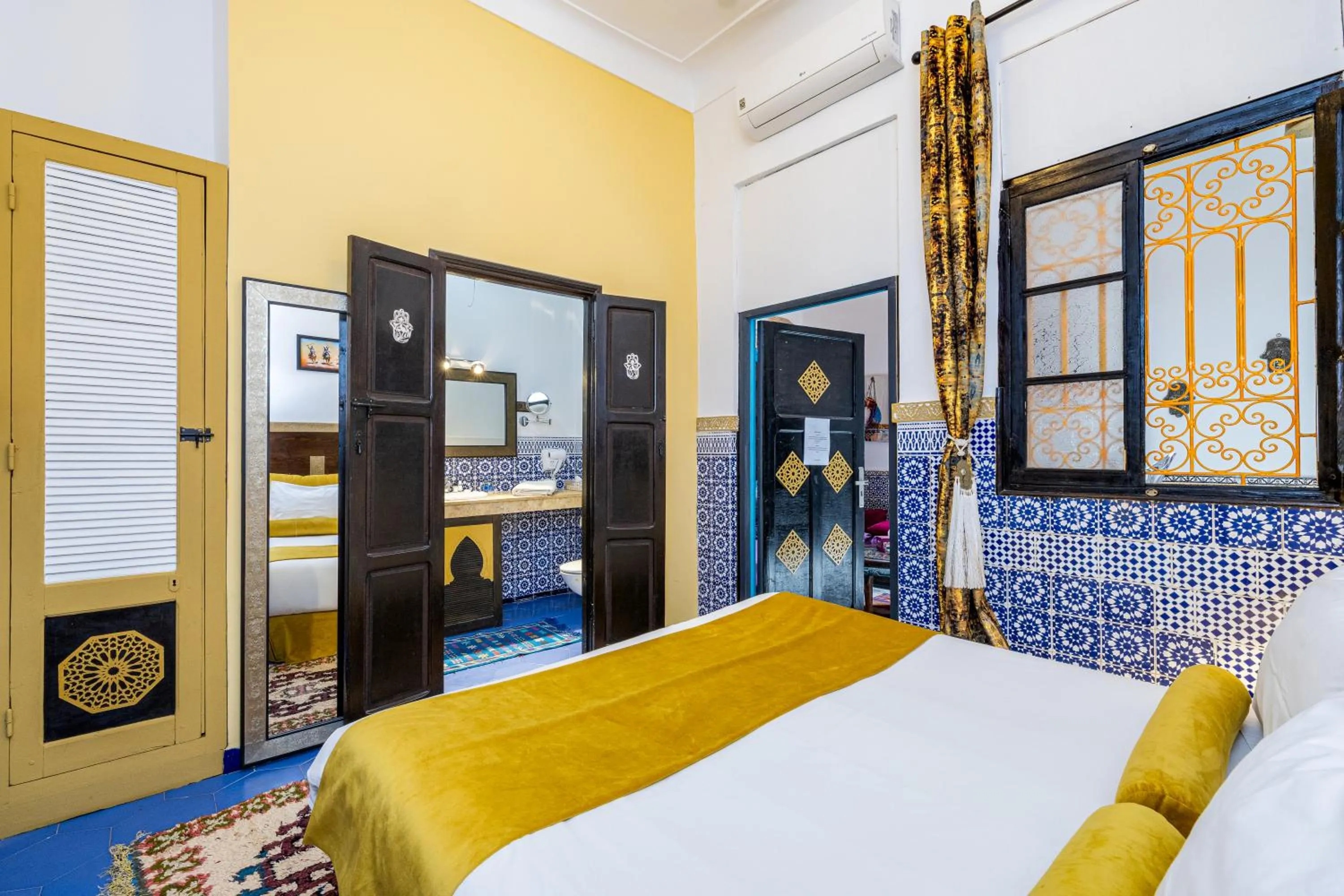 Photo of the whole room, Bed in Riad Luzia