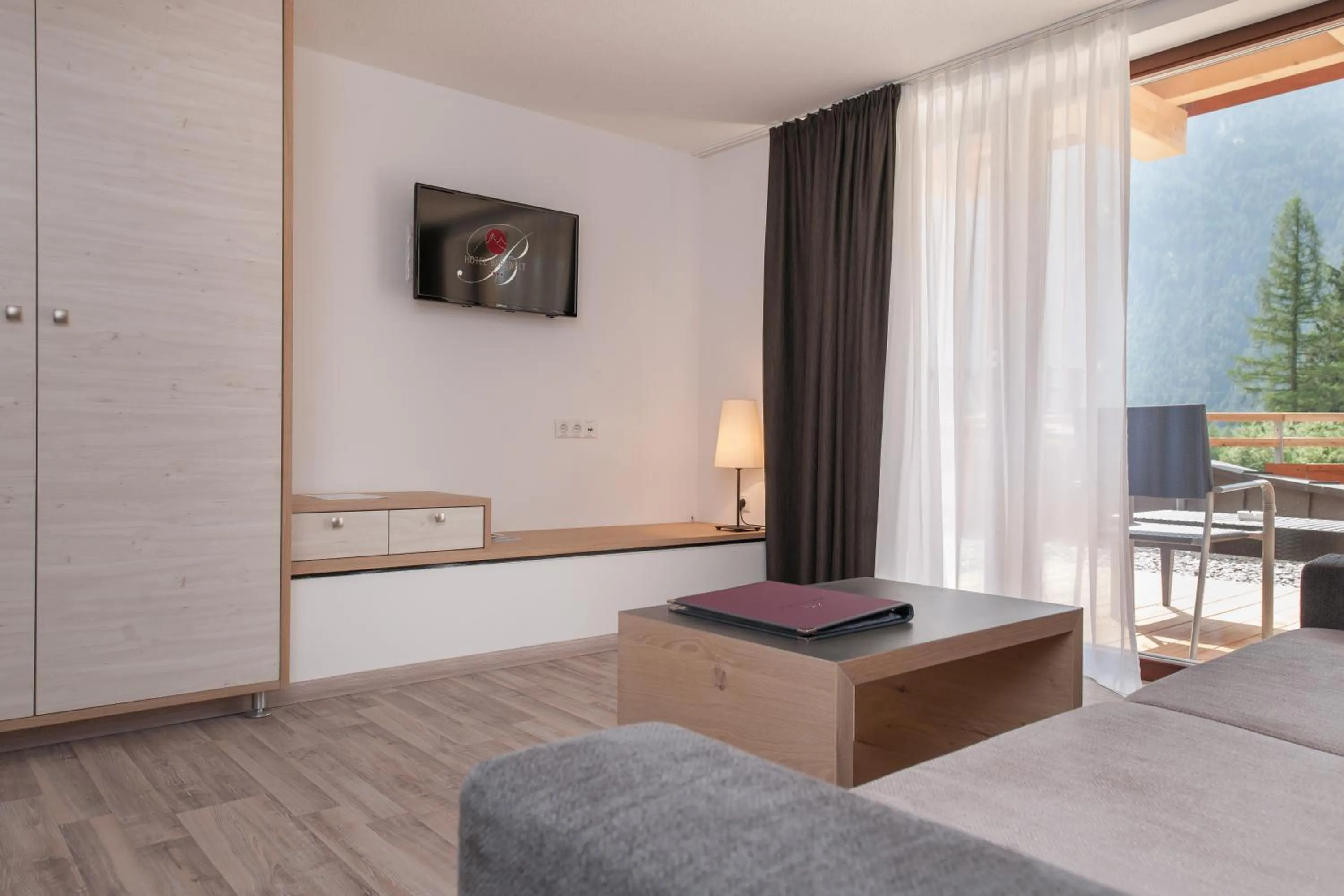 TV and multimedia, Bed in Hotel Bergwelt