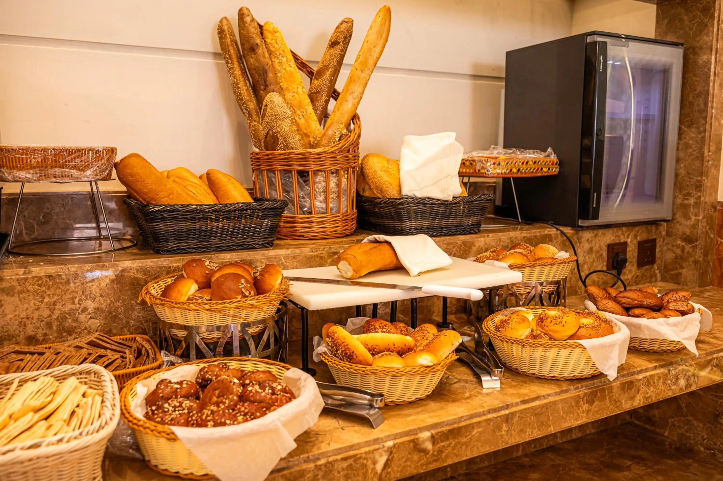 Food and drinks in Dar Al Taqwa Hotel