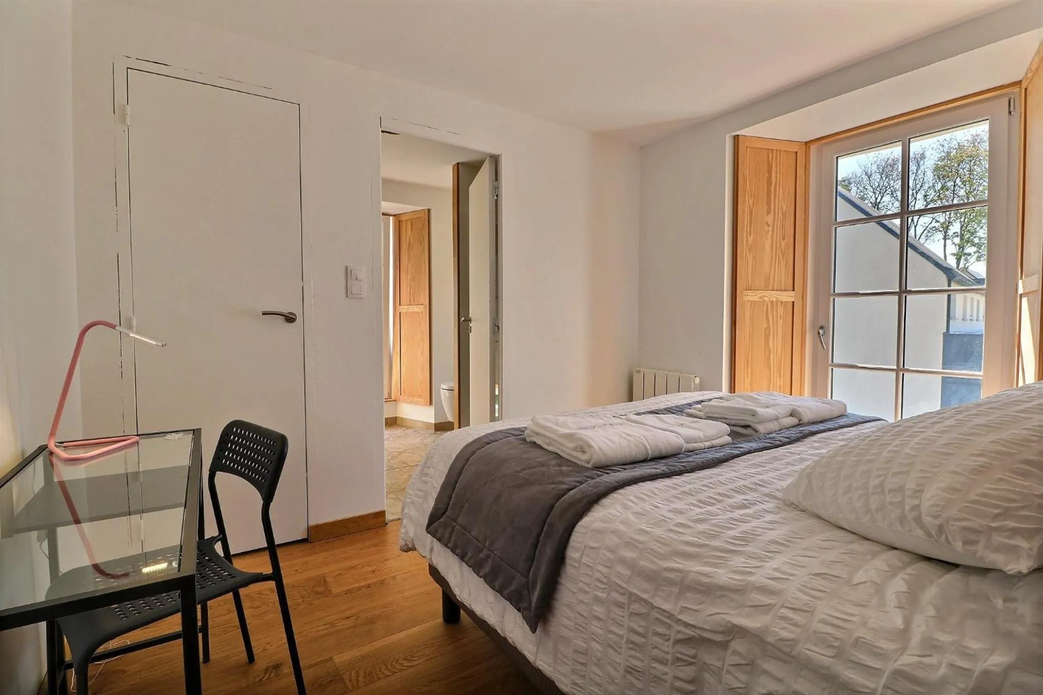 Bedroom, Bed in Chateau des Fontenelles