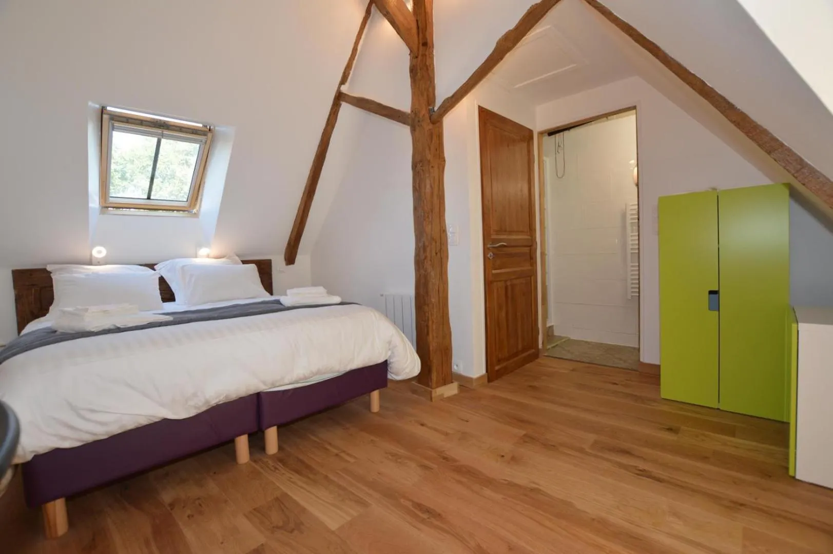 Photo of the whole room, Bed in Chateau des Fontenelles