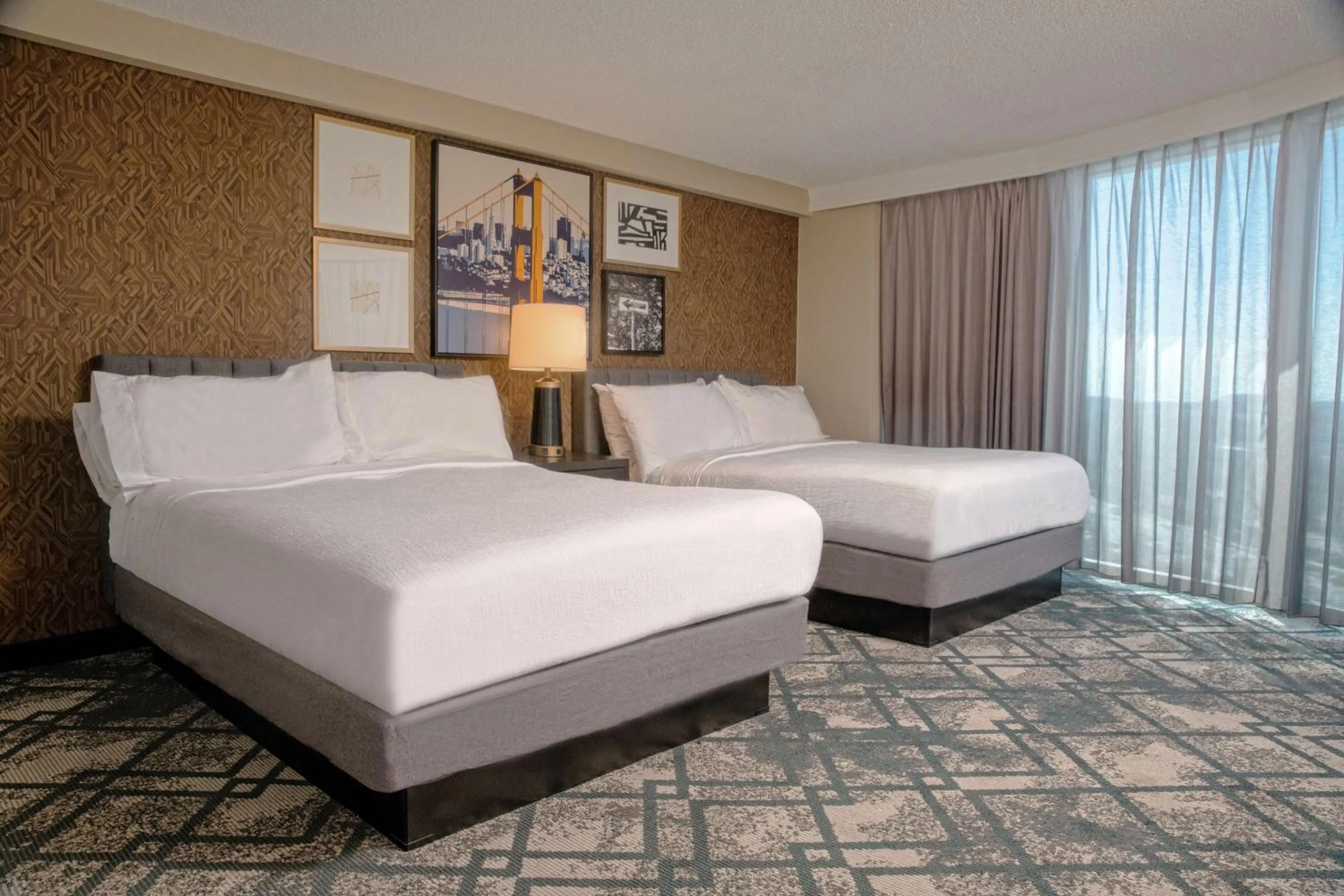 Bed in Embassy Suites by Hilton San Francisco Airport Oyster Point