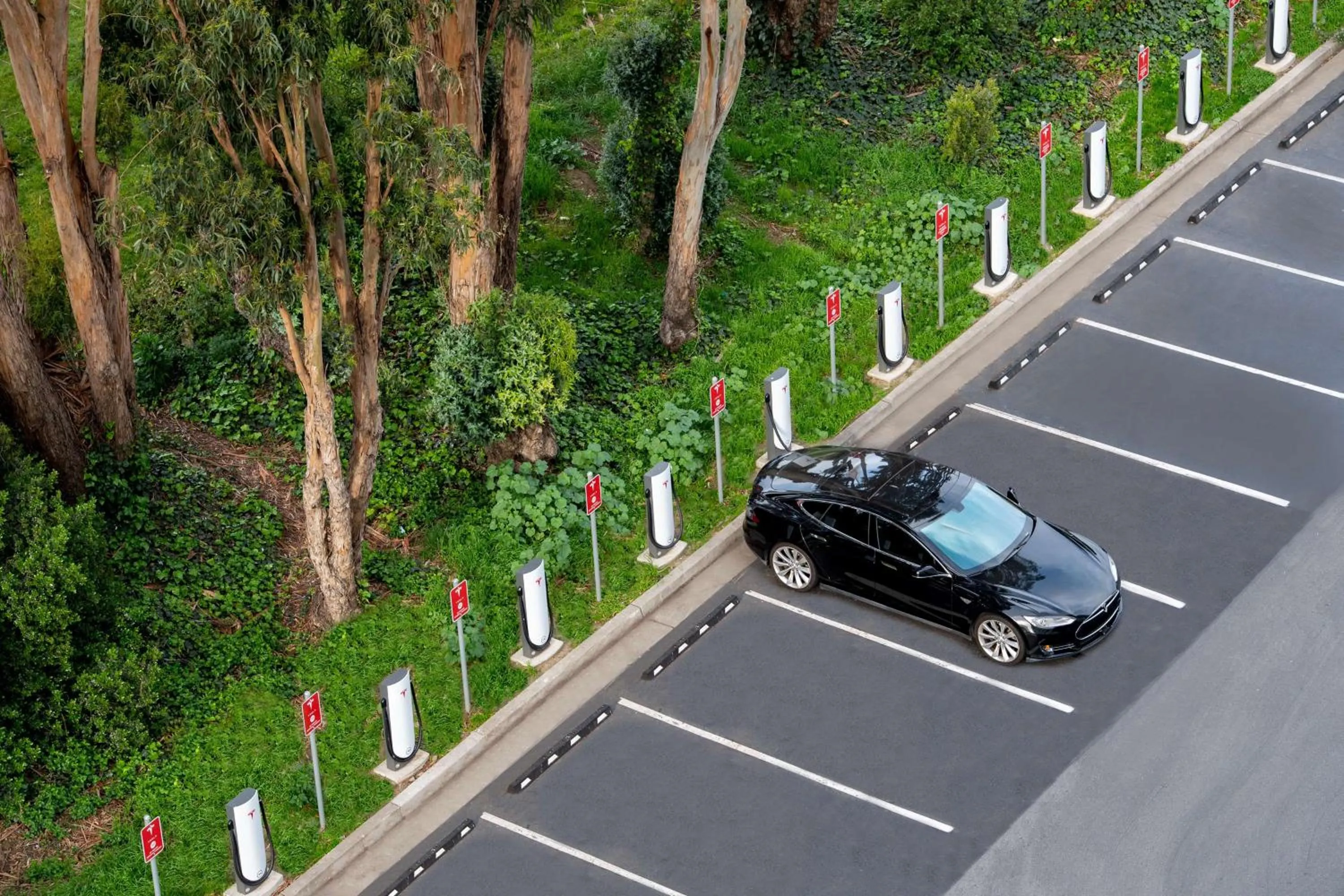 Property building in Embassy Suites by Hilton San Francisco Airport Oyster Point
