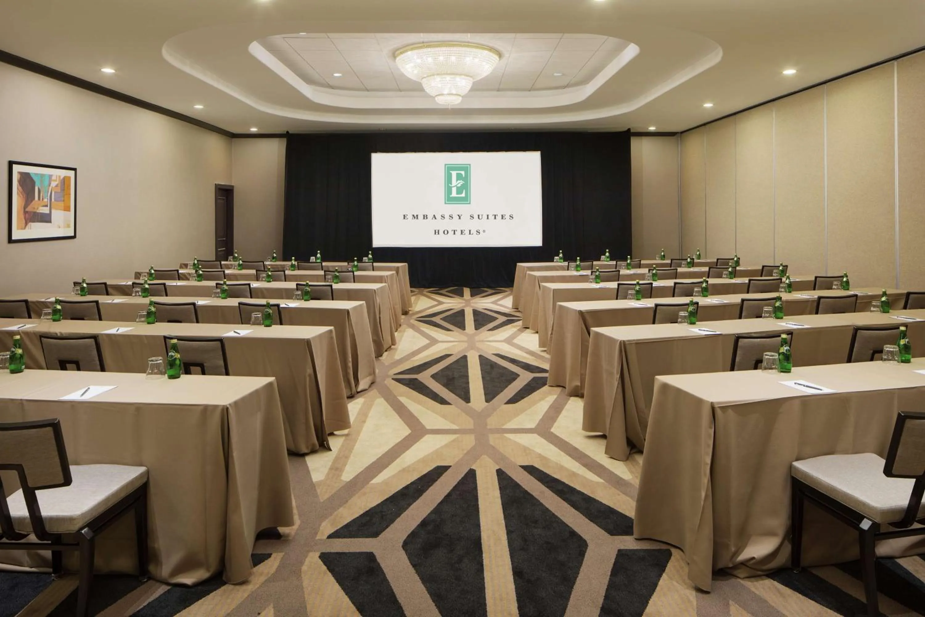 Meeting/conference room in Embassy Suites by Hilton San Francisco Airport Oyster Point