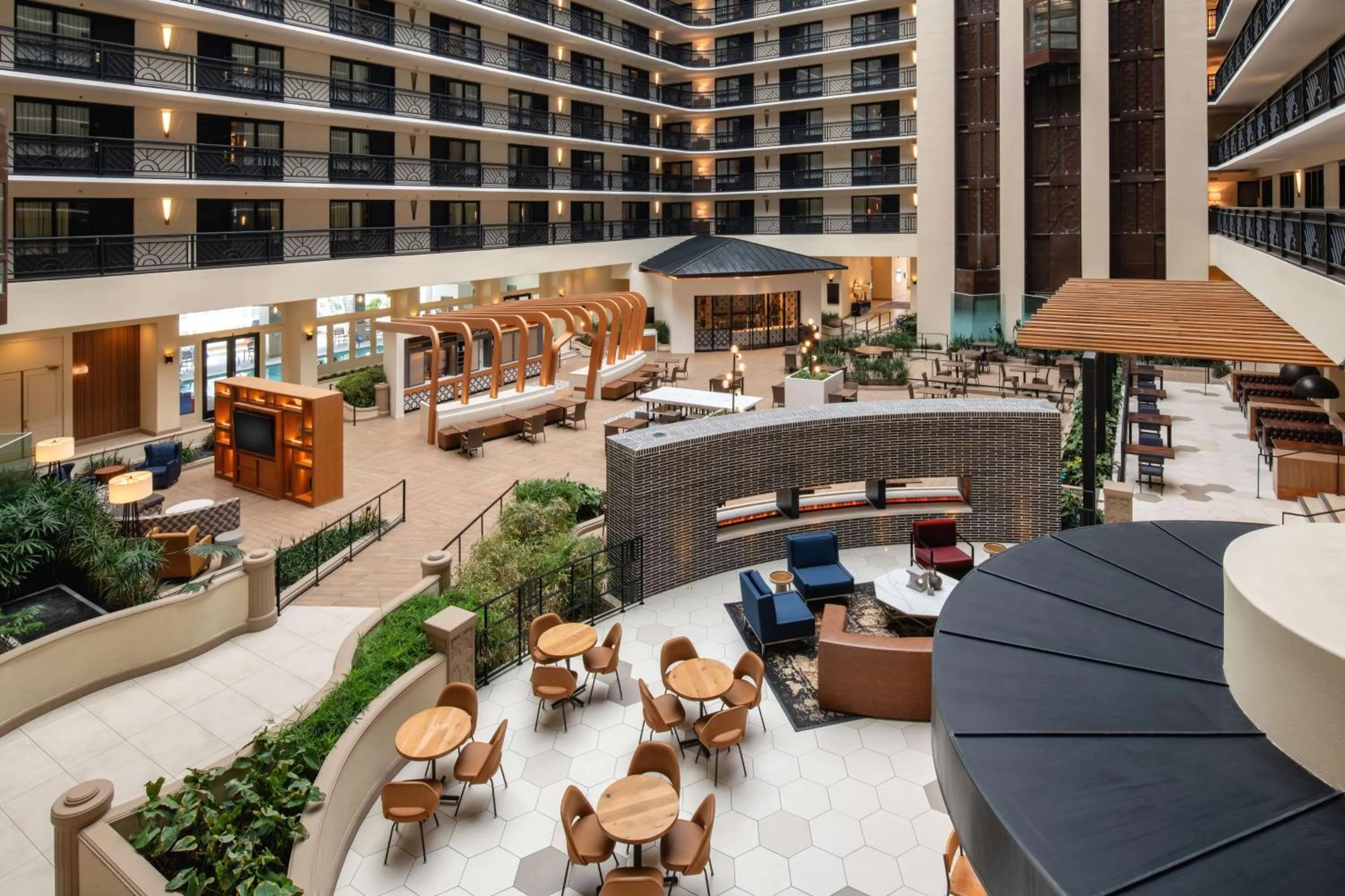 Lobby or reception in Embassy Suites by Hilton San Francisco Airport Oyster Point