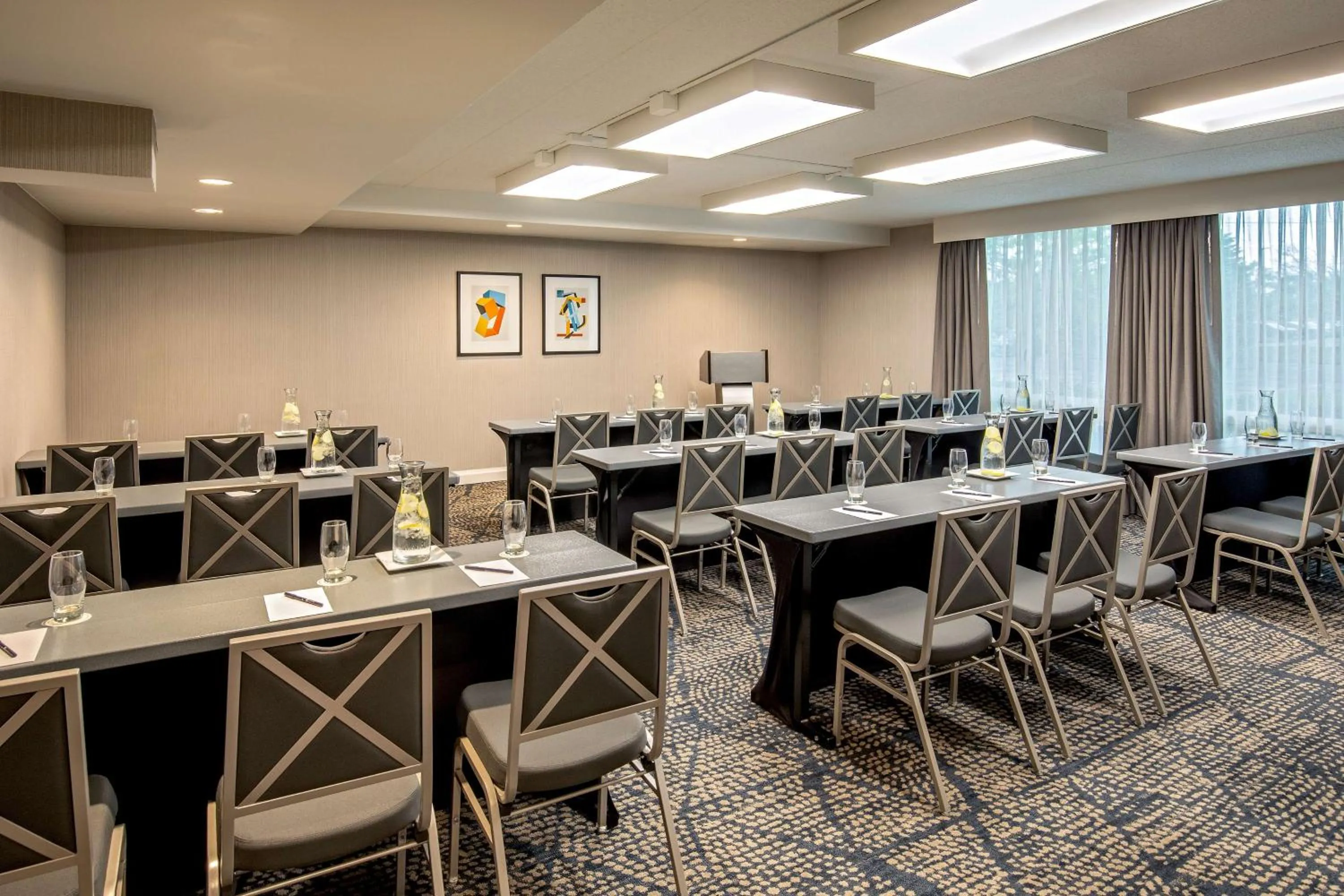 Meeting/conference room in DoubleTree by Hilton Hotel and Conference Center Chicago North Shore