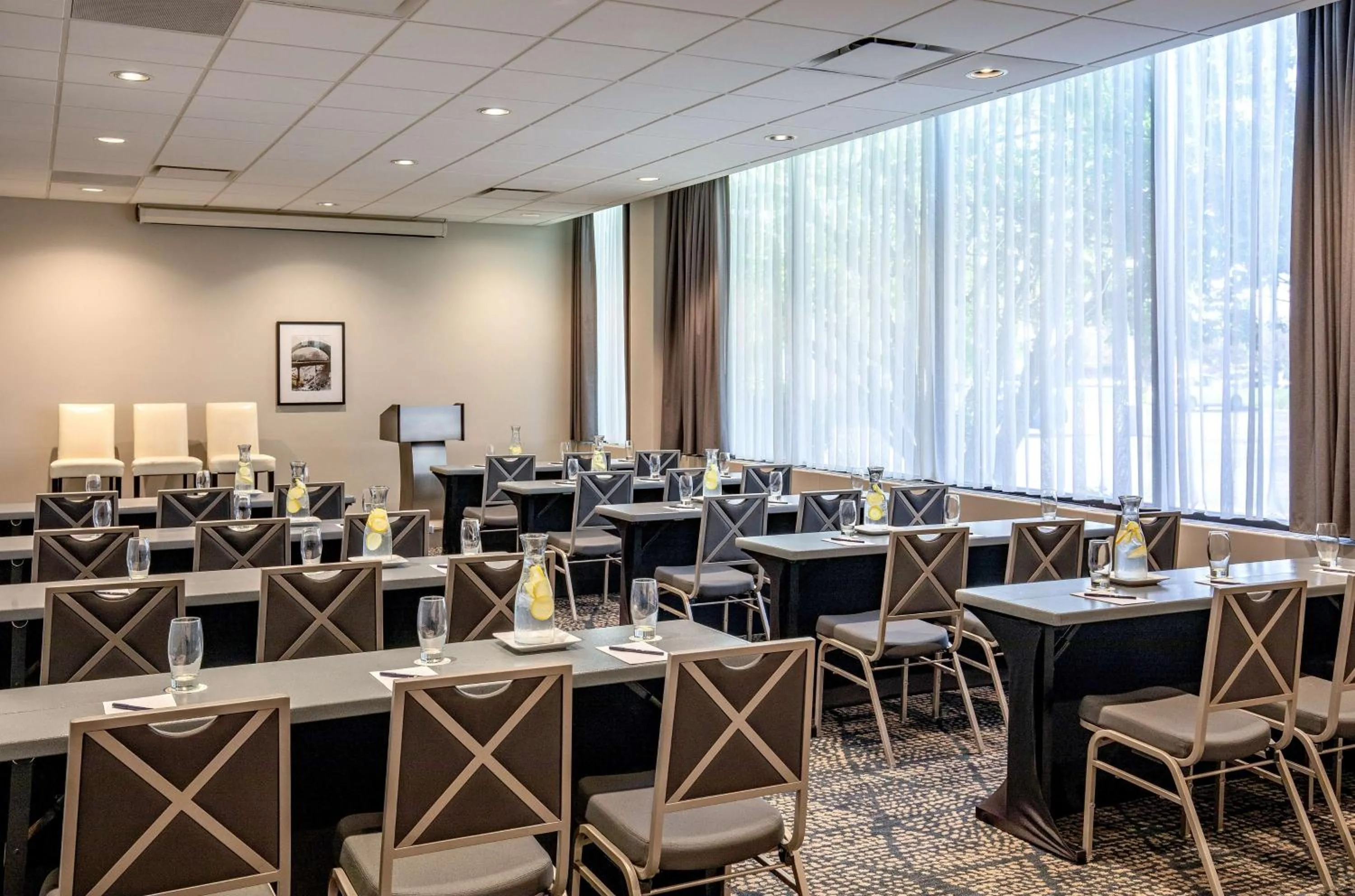 Meeting/conference room in DoubleTree by Hilton Hotel and Conference Center Chicago North Shore