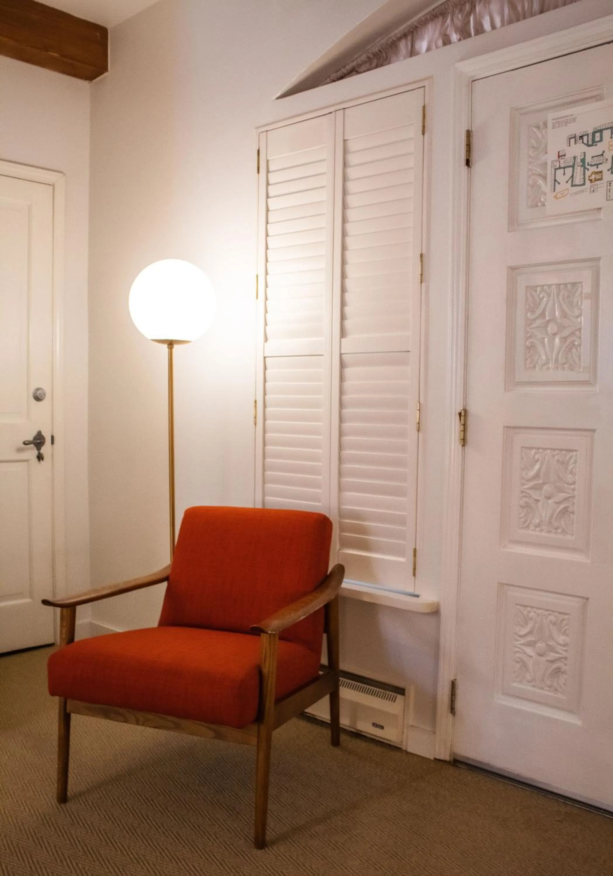 Living room in El Rey Court