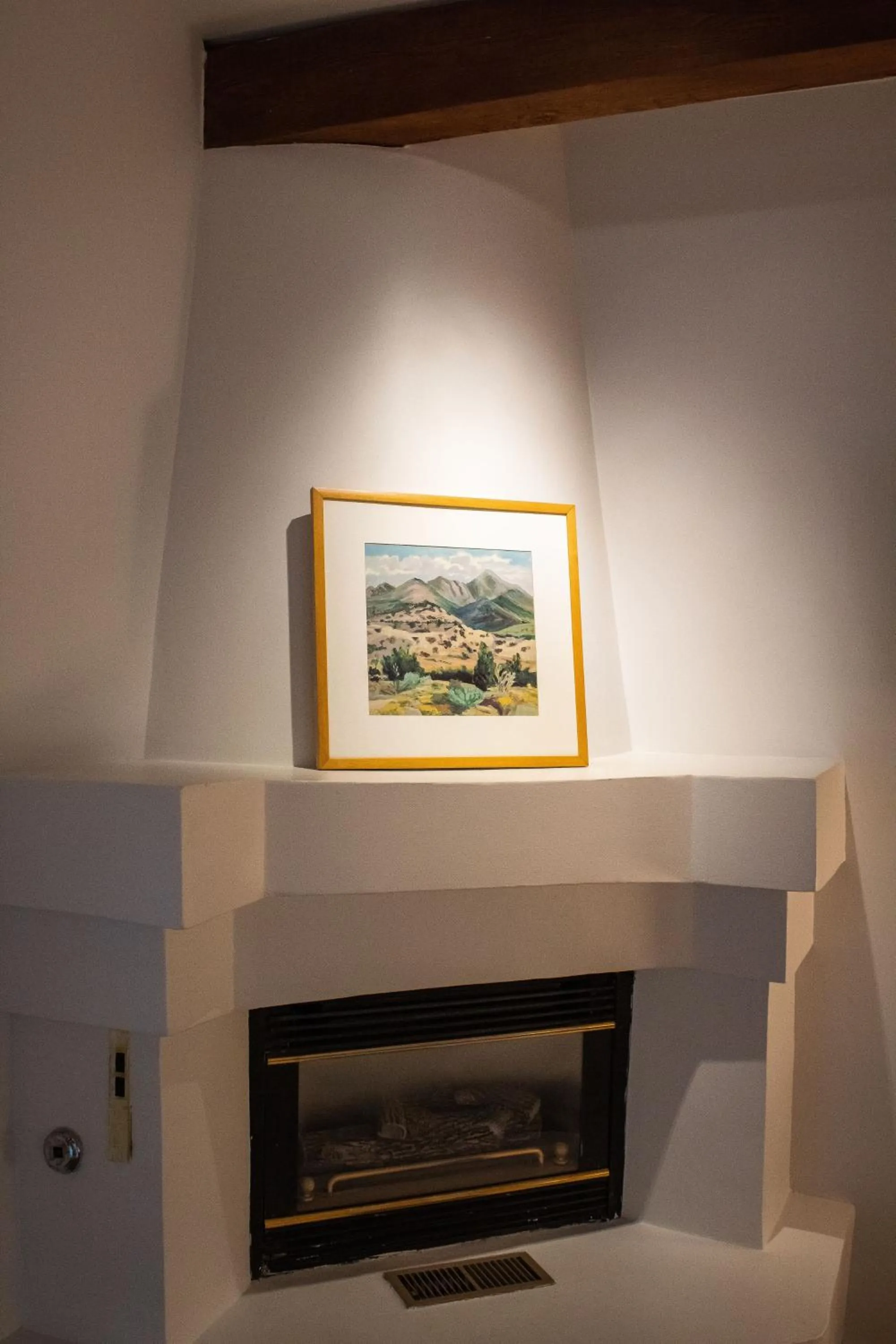 Living room in El Rey Court