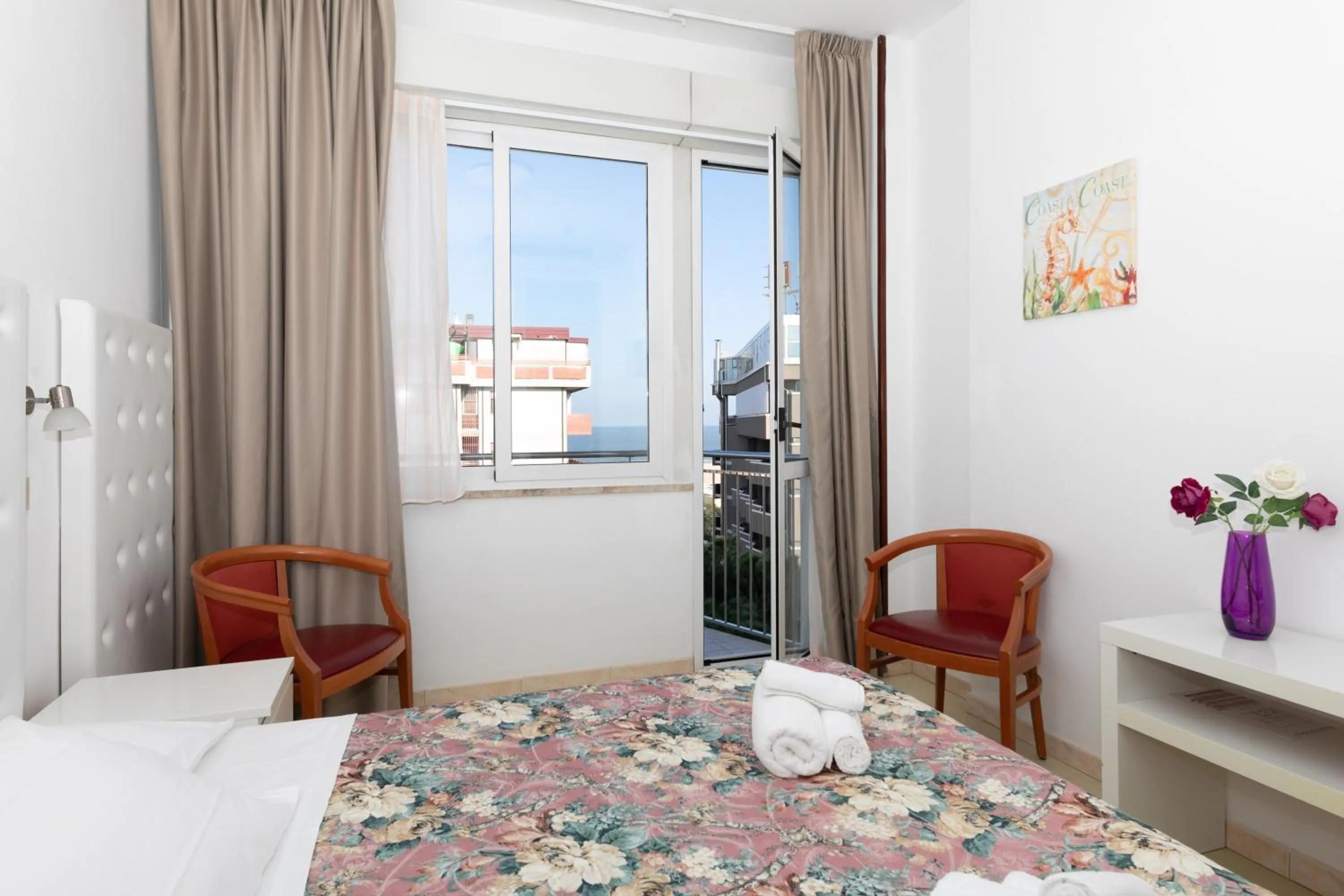 Bedroom in Hotel La Perla Rimini