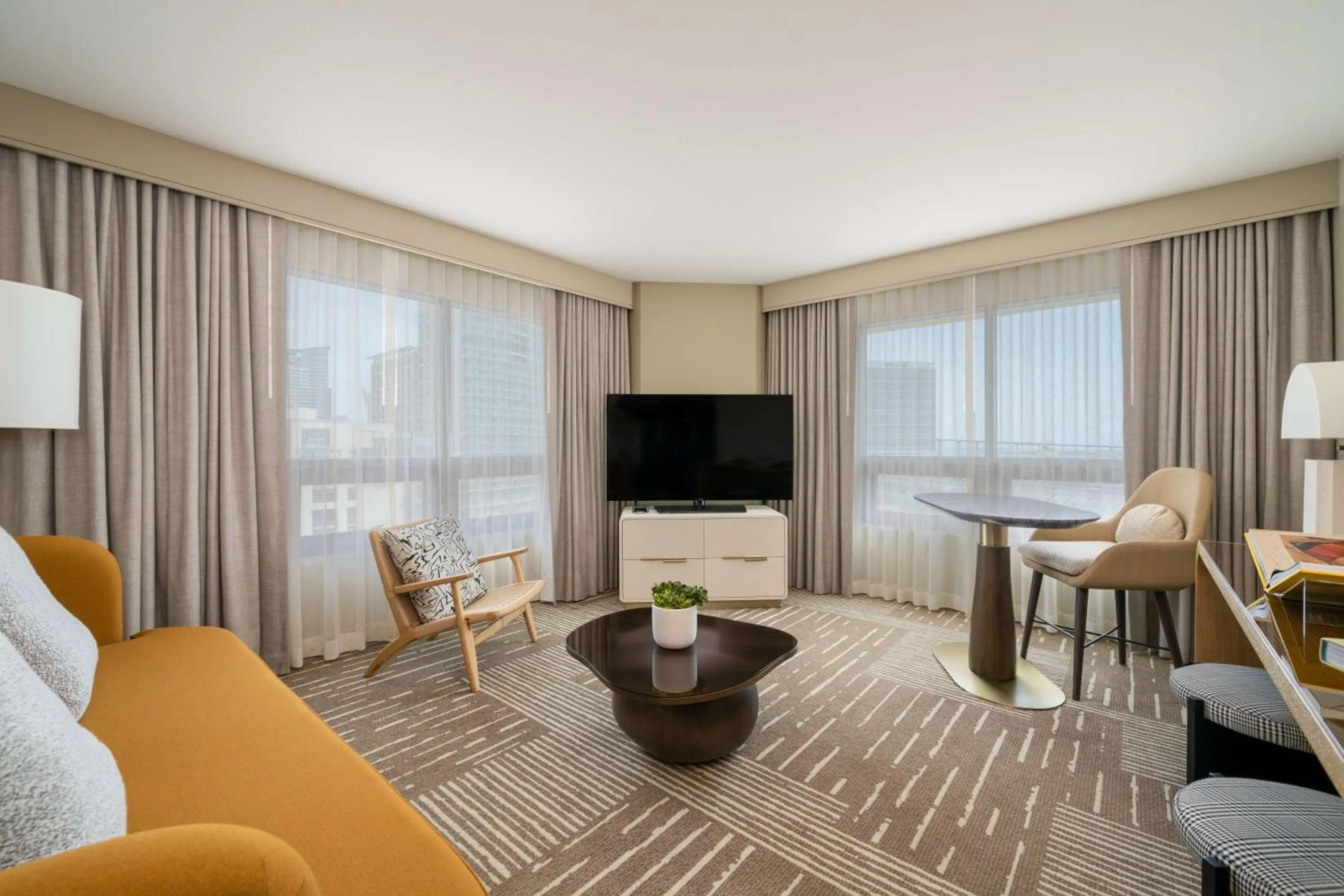 Bedroom in Hilton San Diego Gaslamp Quarter