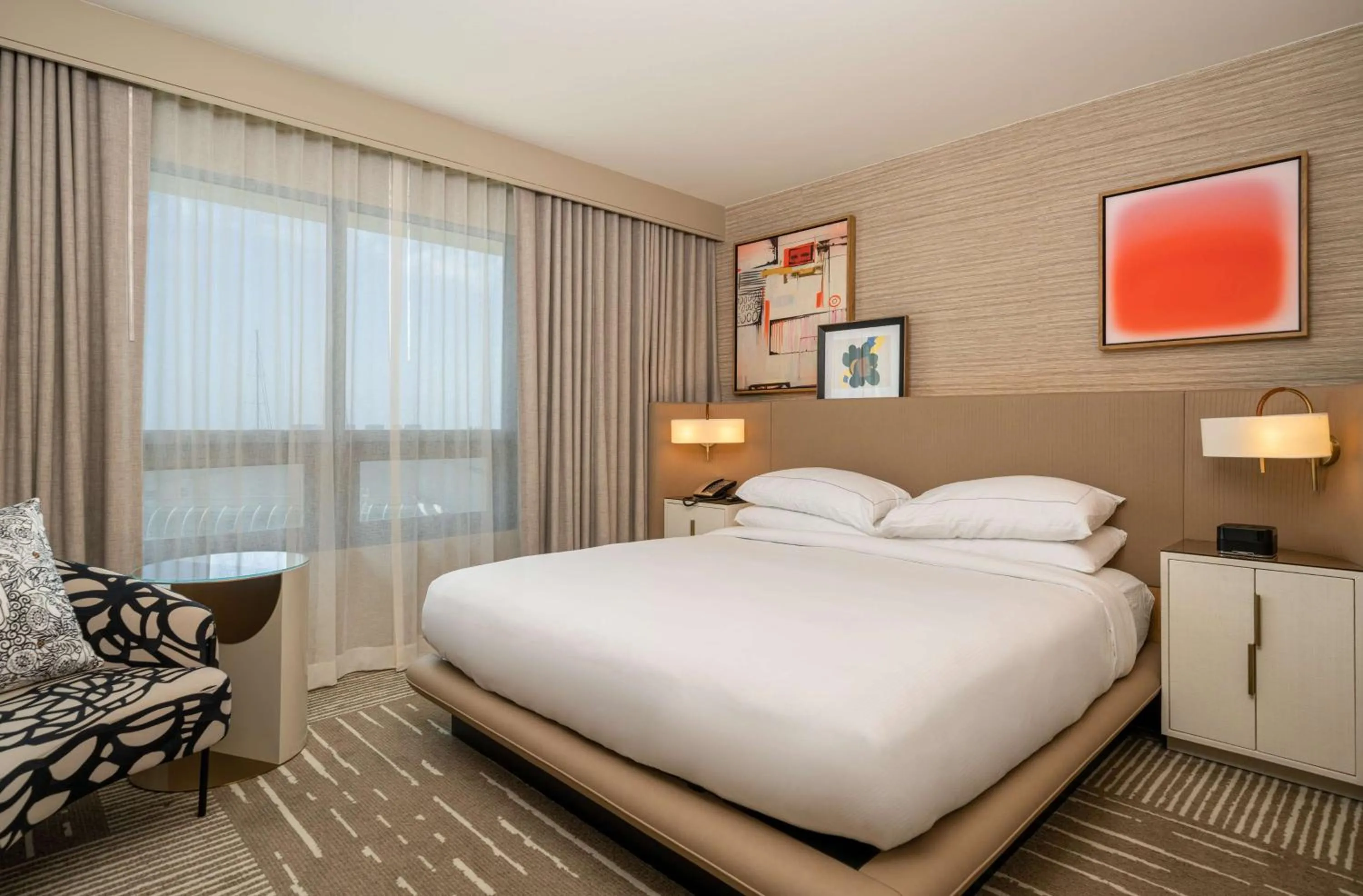 Photo of the whole room, Bed in Hilton San Diego Gaslamp Quarter