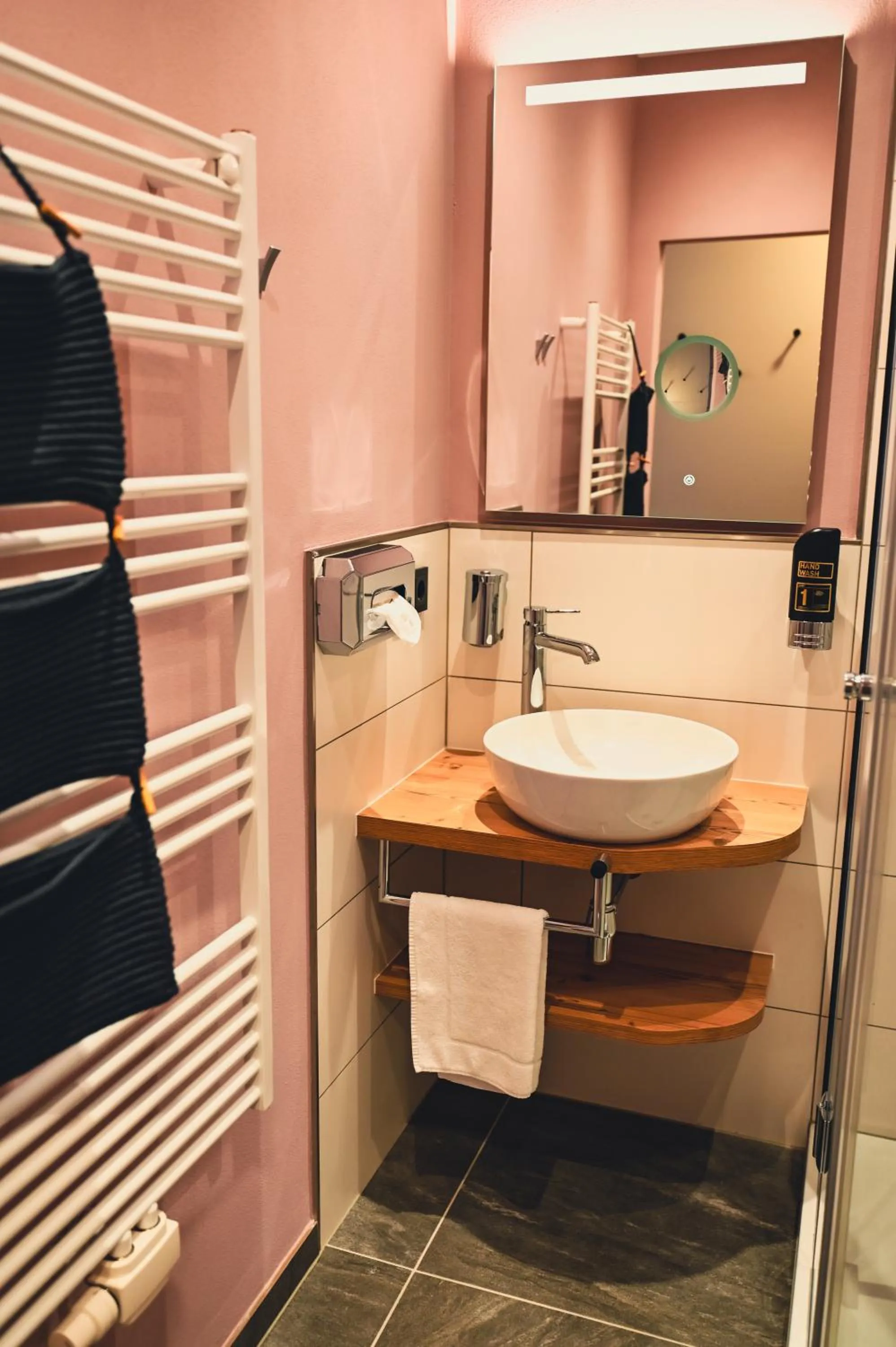 Bathroom in Café-Hotel Gutshof