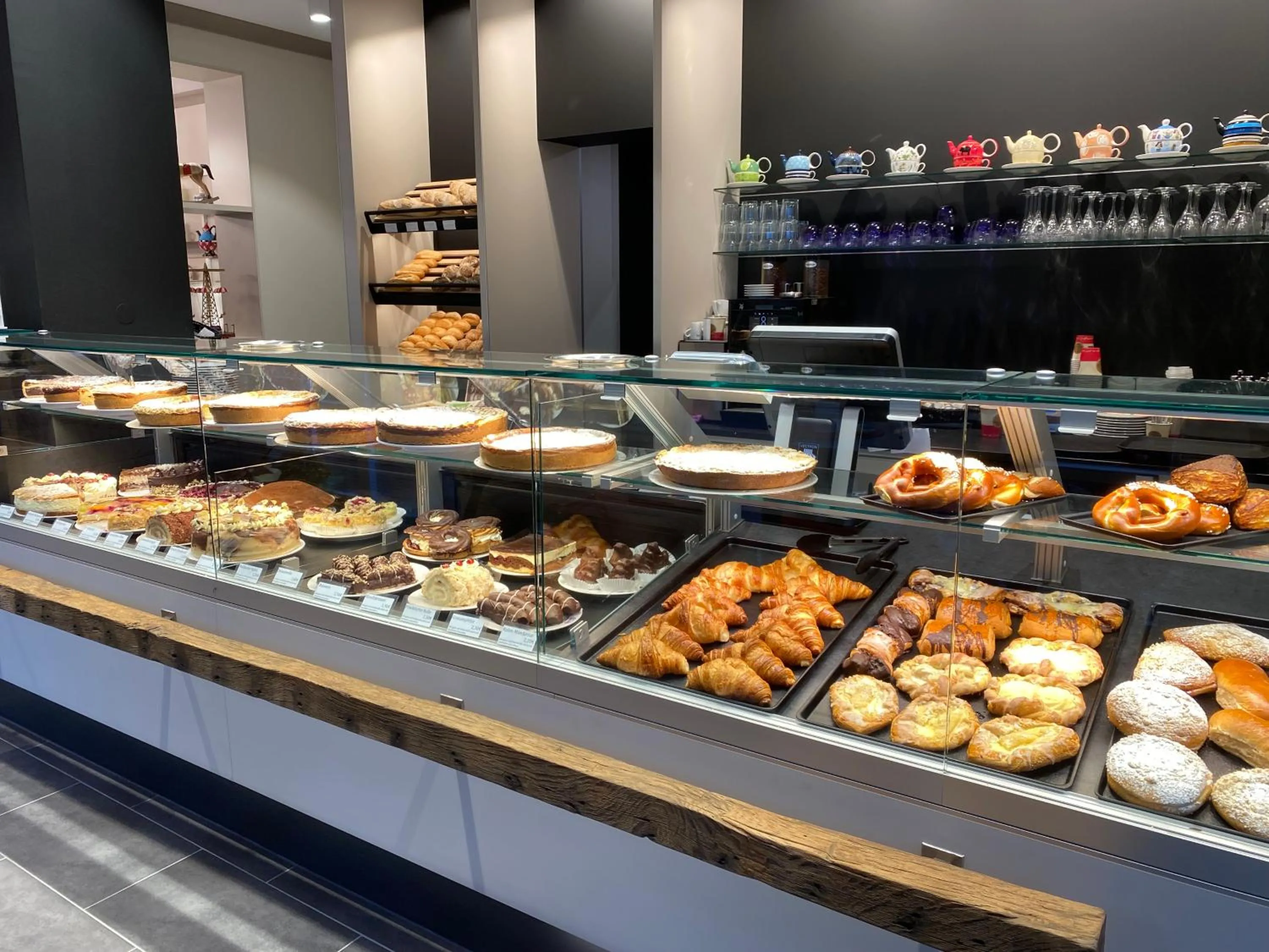 Food and drinks in Café-Hotel Gutshof