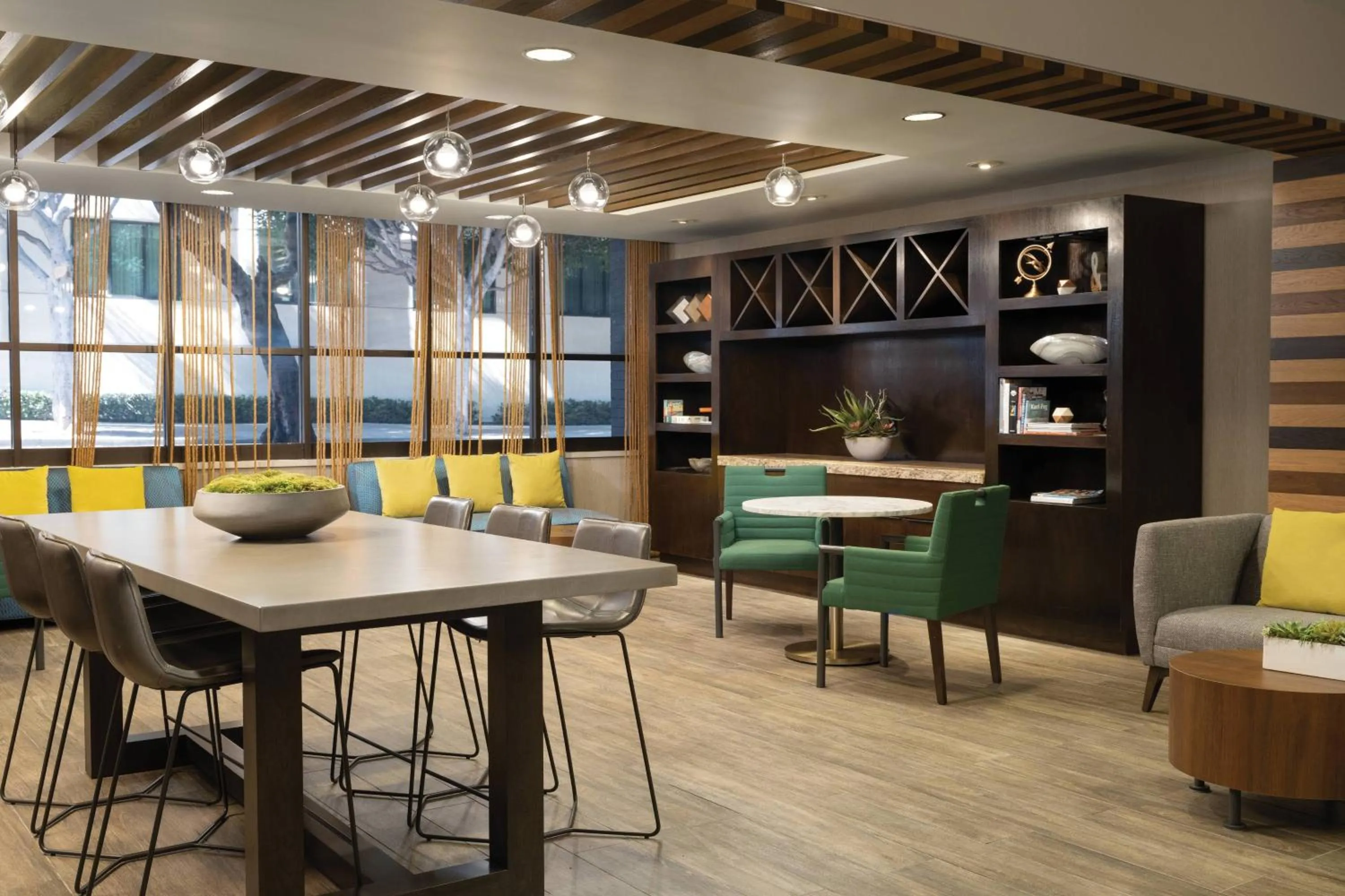 Lounge or bar in Marriott Vacation Club®, San Francisco  