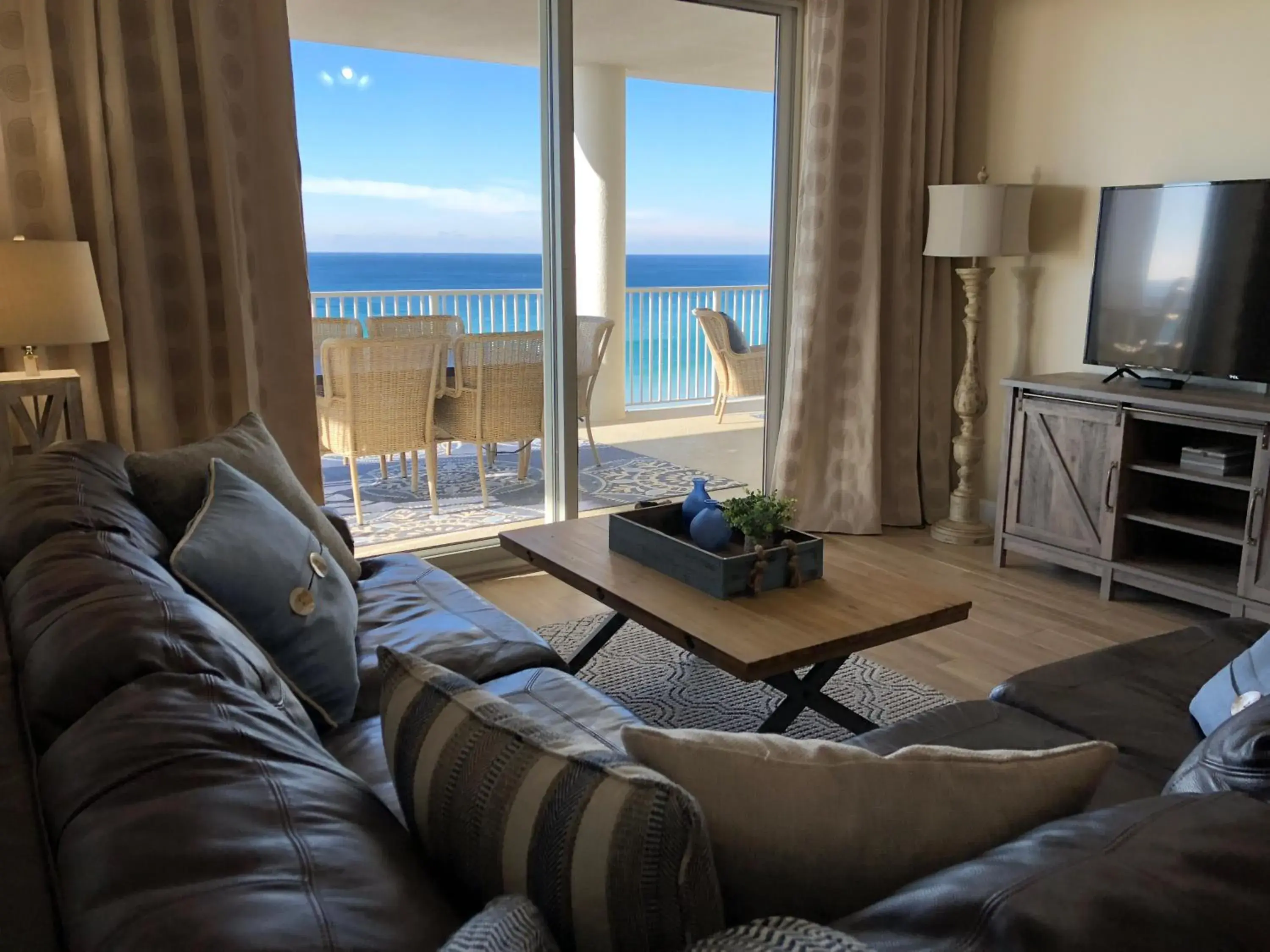 Ocean Ritz - Family Tides - sleeps 12 Ocean Ritz - Family Tides - sleeps 12