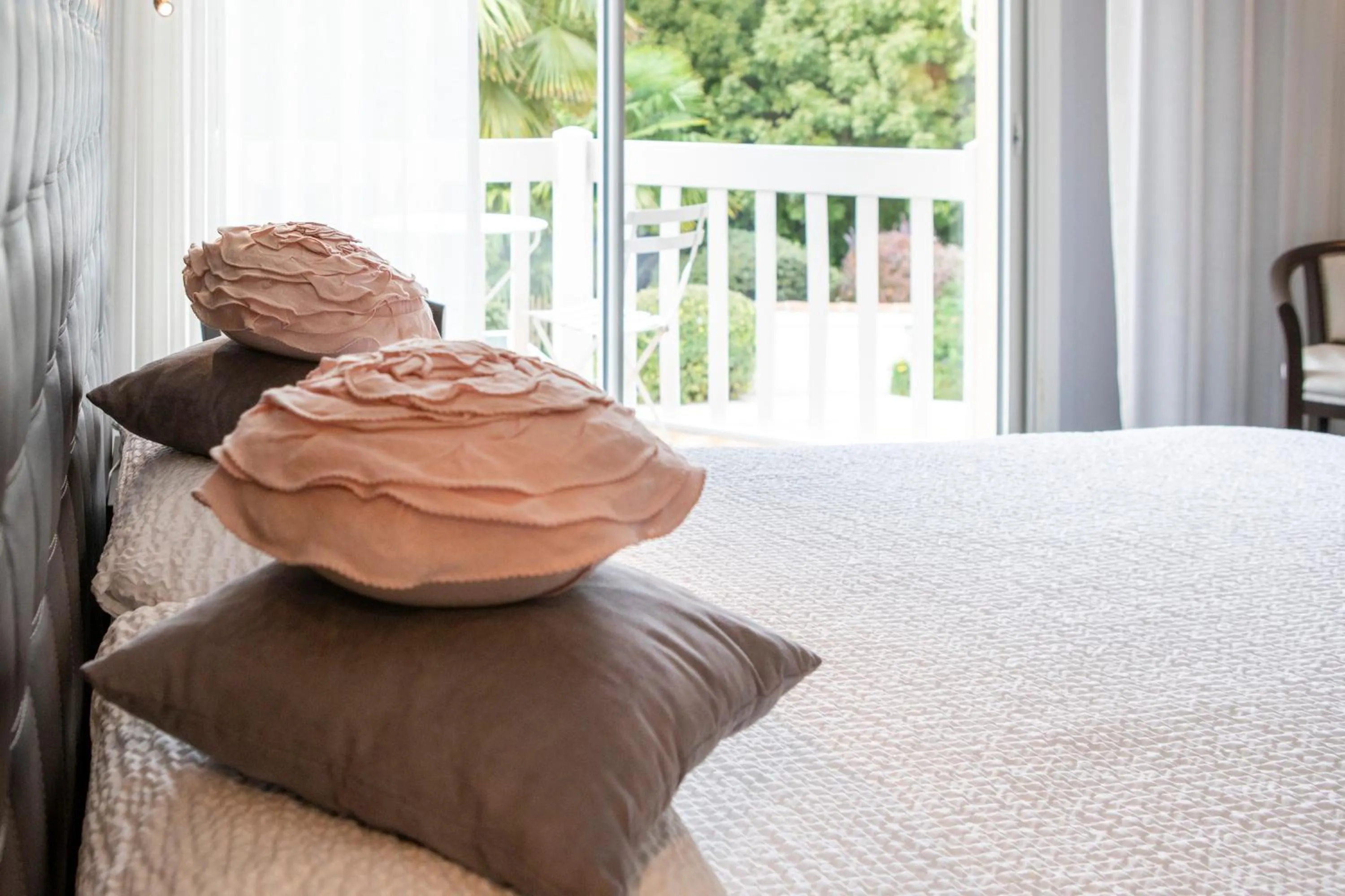 Bed in Logis Hotel - Restaurant - Spa - Le Relais de Farrou