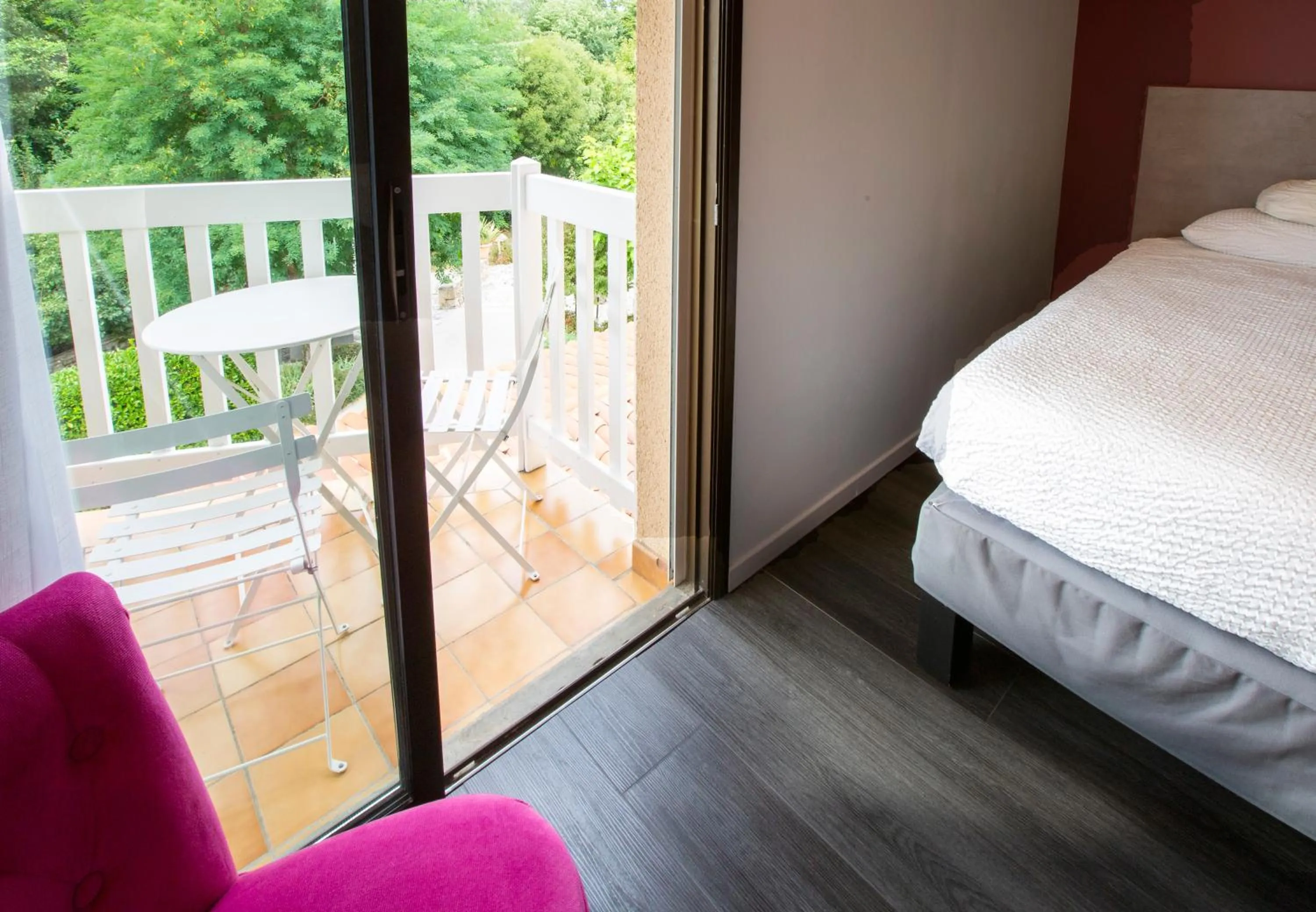 View (from property/room), Bed in Logis Hotel - Restaurant - Spa - Le Relais de Farrou