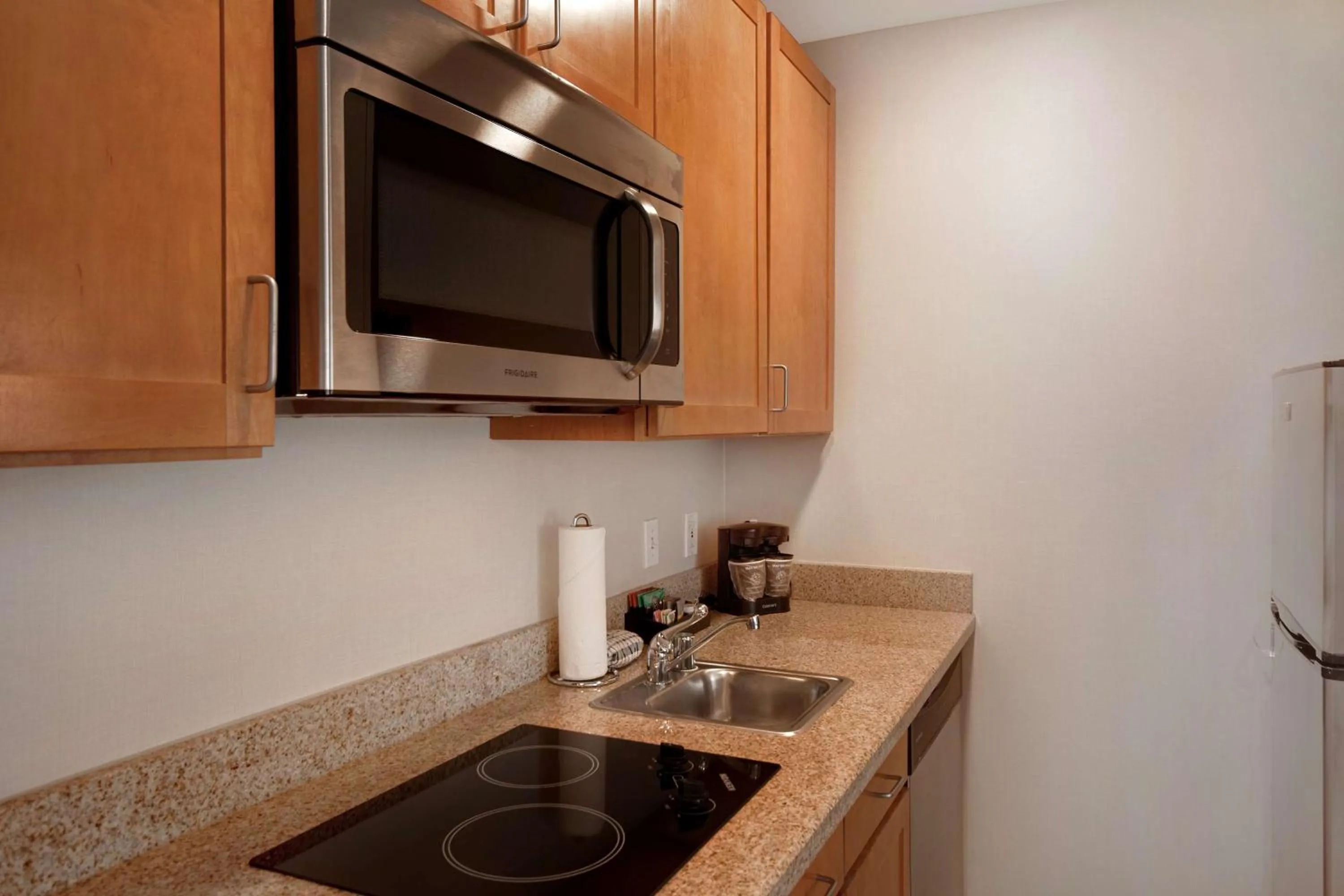 Kitchen or kitchenette in Homewood Suites by Hilton San Francisco Airport North California