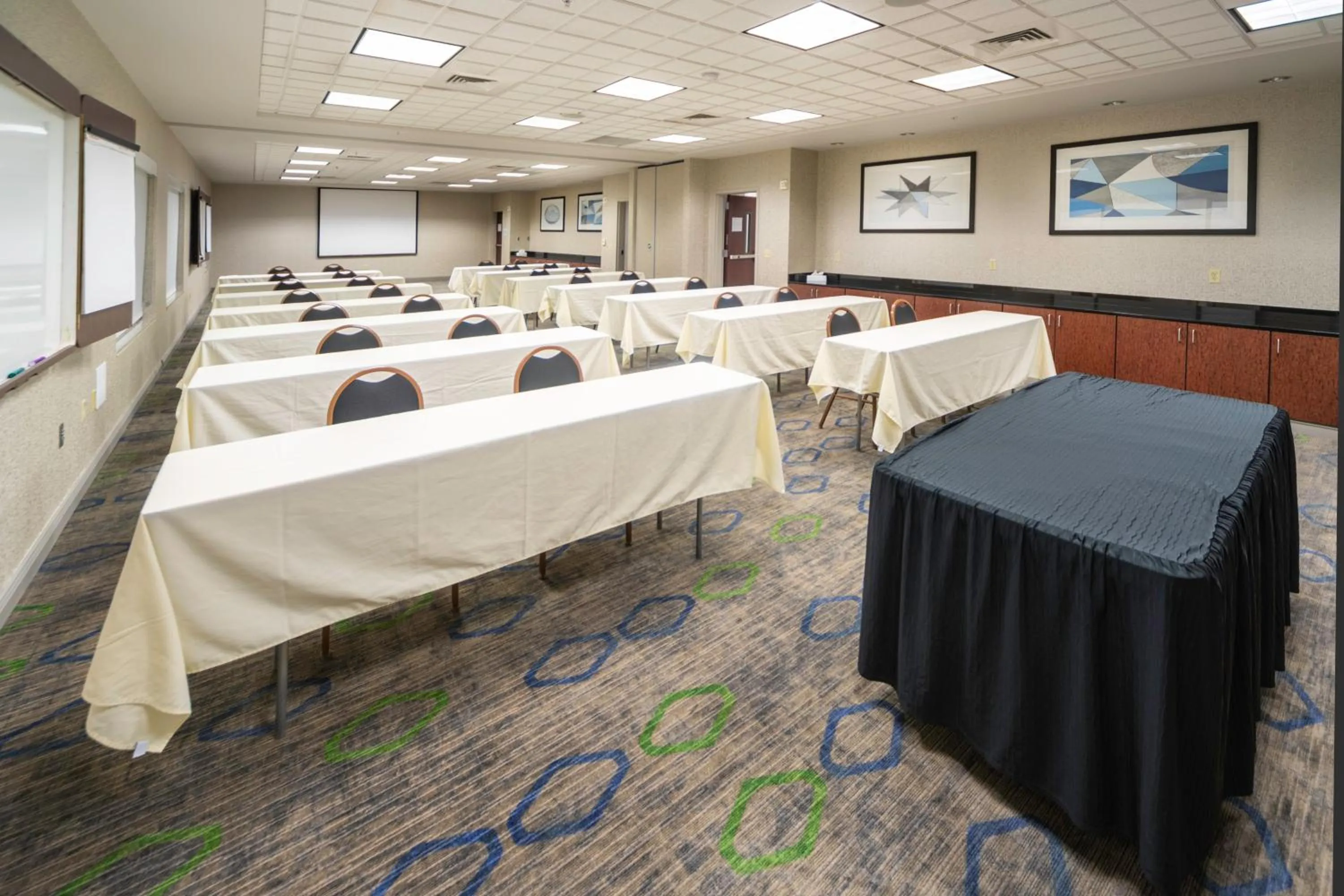 Meeting/conference room in Holiday Inn Express Hotel & Suites Pasco-TriCities by IHG
