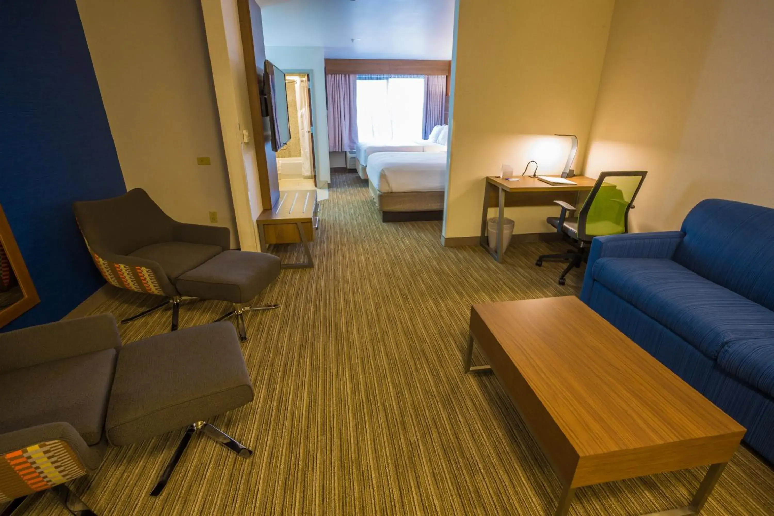 Suite with Two Queen Beds in Holiday Inn Express Hotel & Suites Pasco-TriCities by IHG Suite with Two Queen Beds in Holiday Inn Express Hotel & Suites Pasco-TriCities by IHG