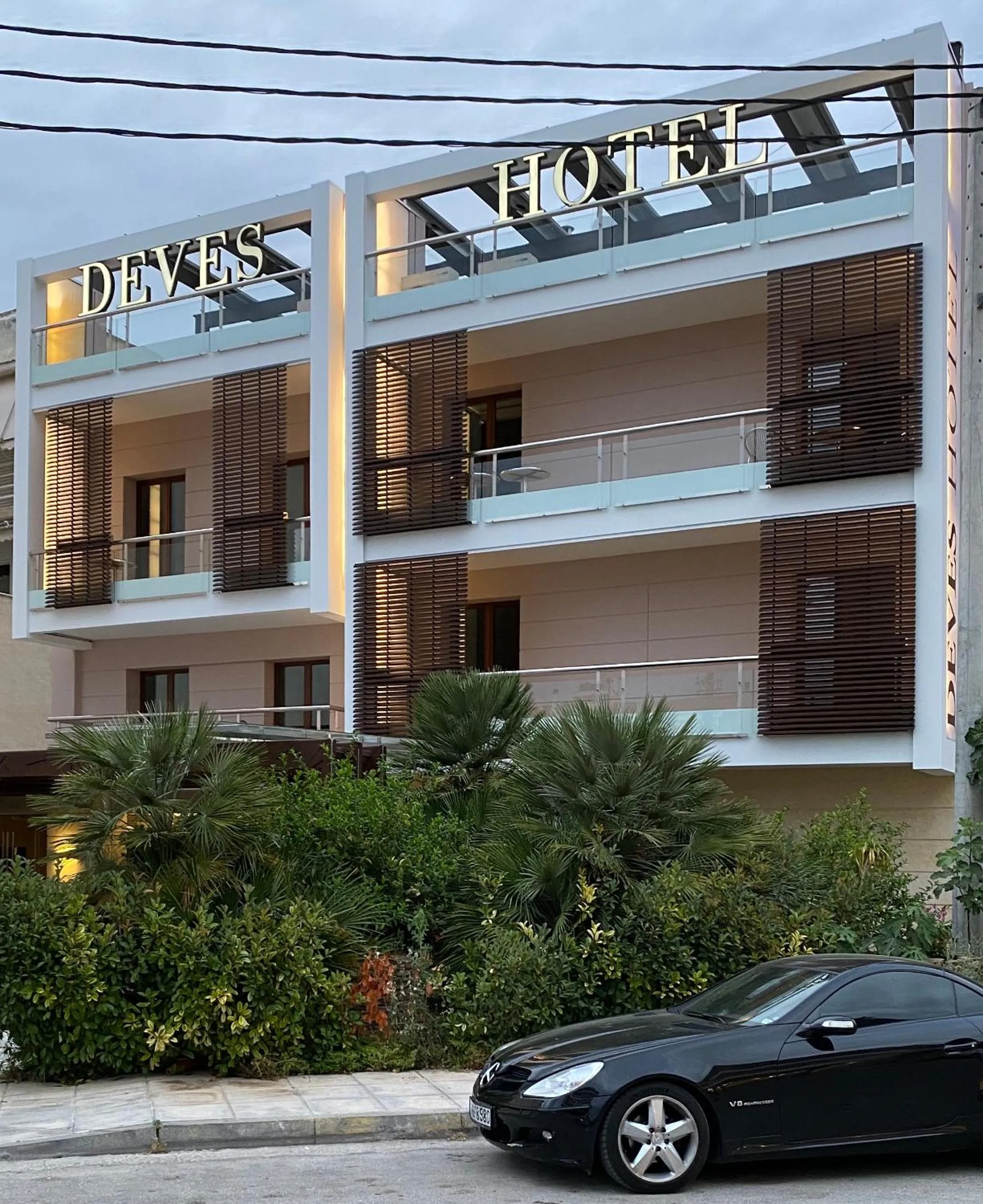 Property building in Deves Hotel