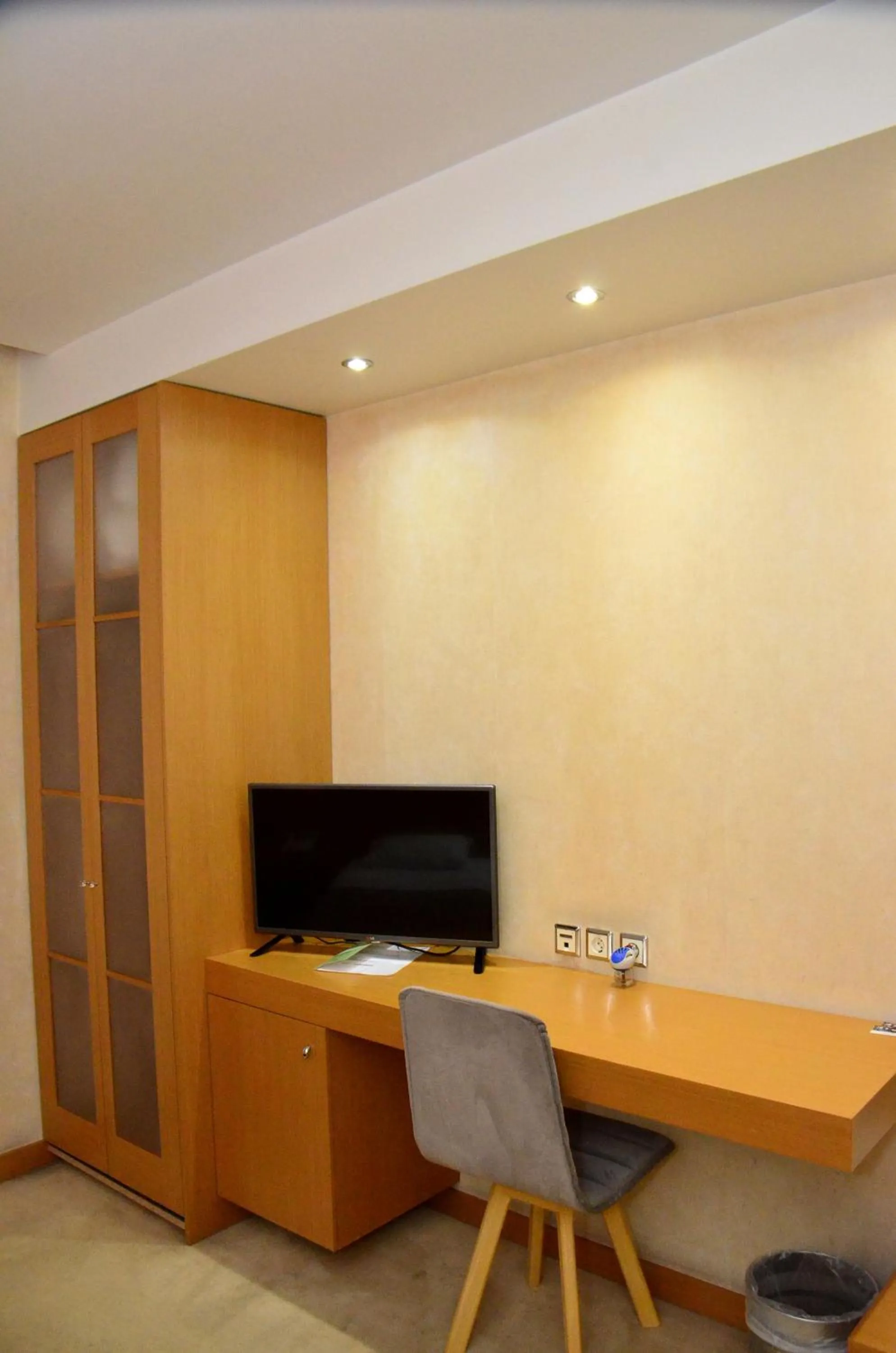 Decorative detail in Deves Hotel