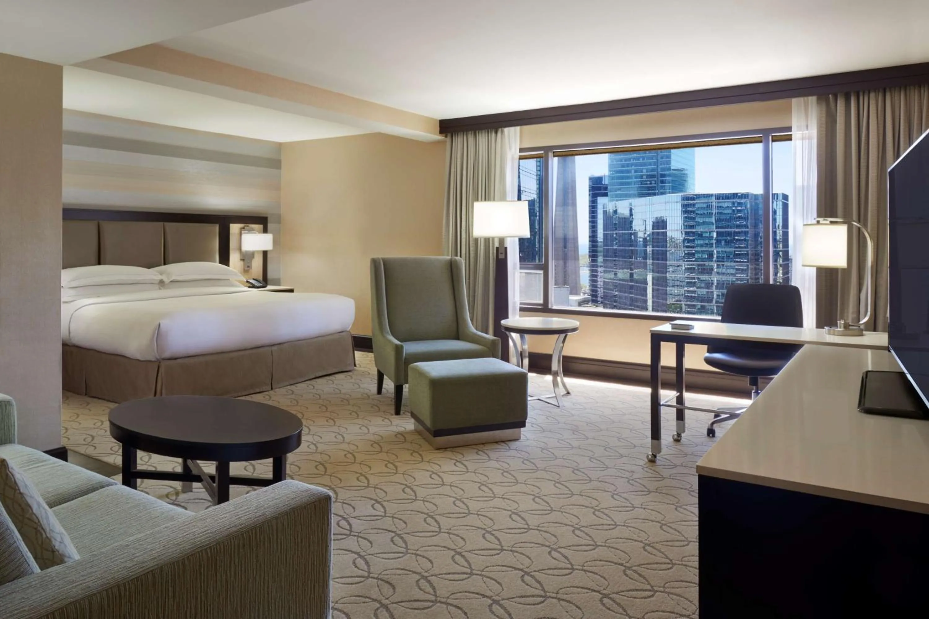 Bed in Hilton Toronto