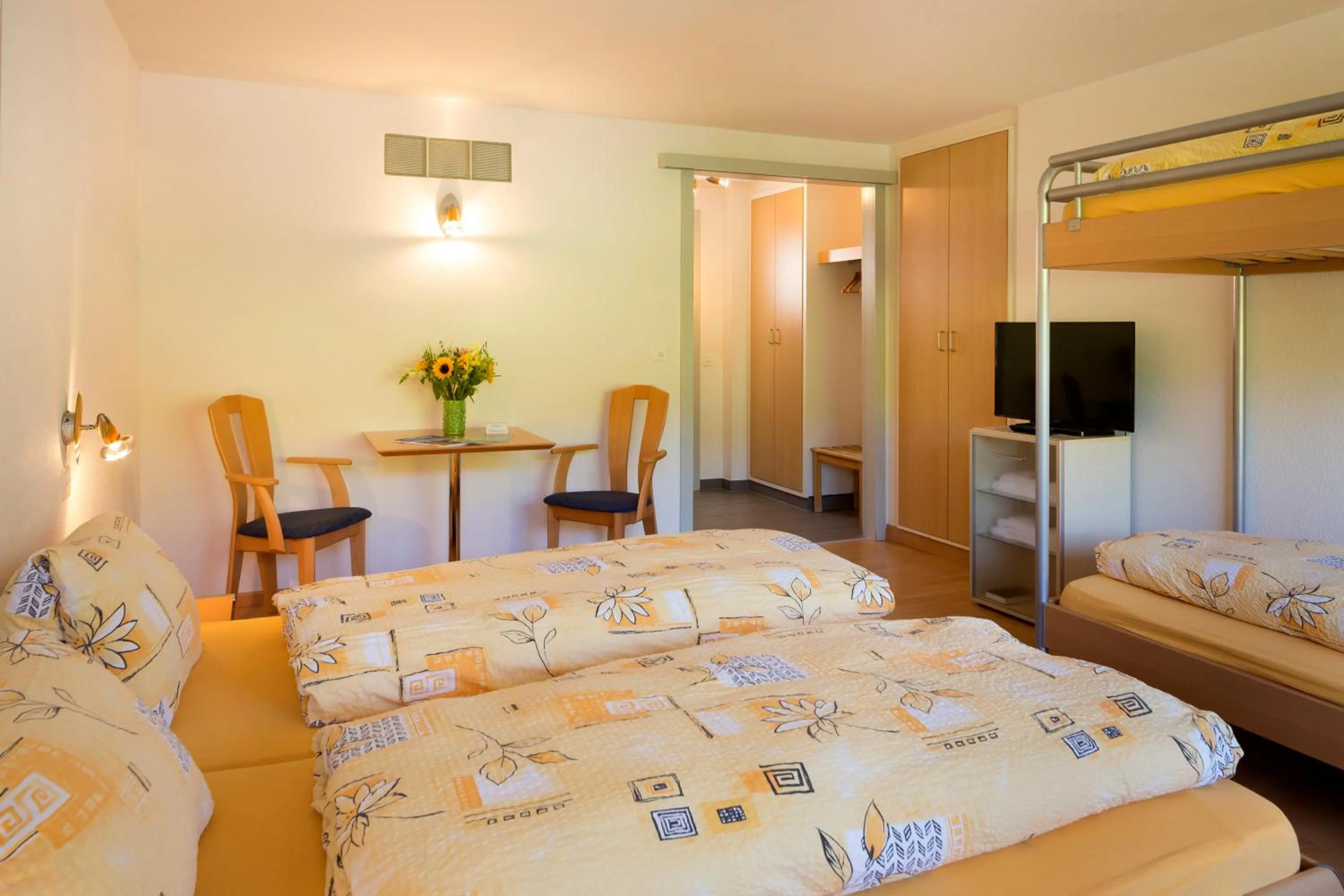 Seating area, Bed in Hotel Sörenberg