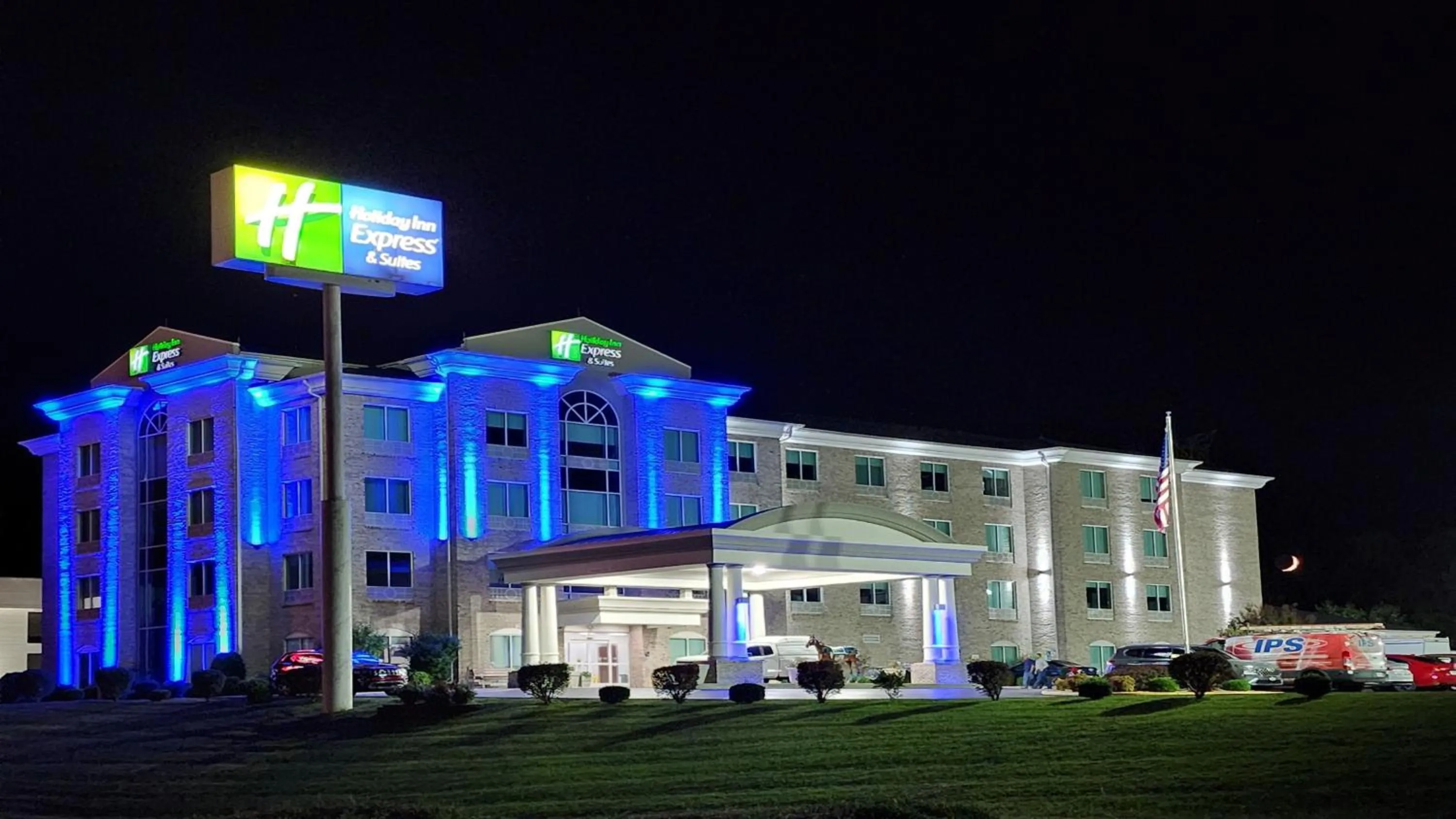 Property building in Holiday Inn Express Hotel & Suites Somerset Central by IHG