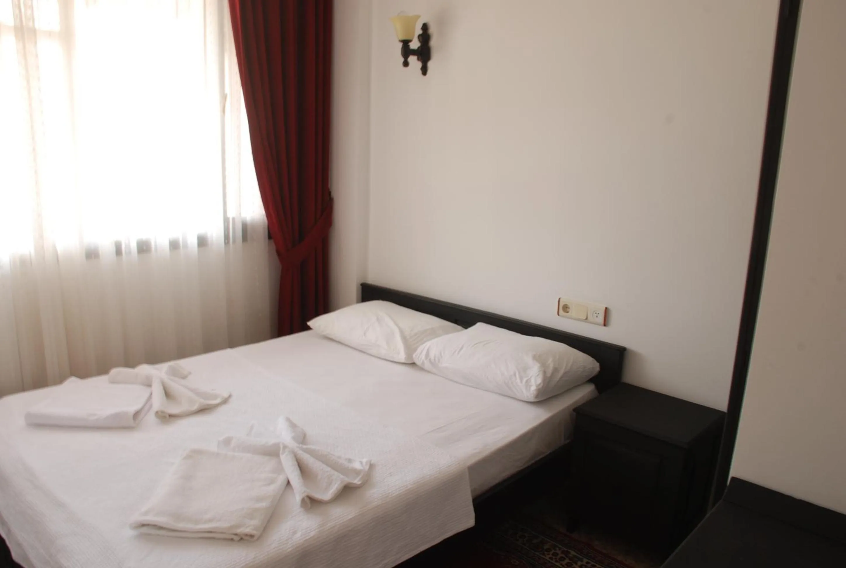 Photo of the whole room in Hotel Dönmez