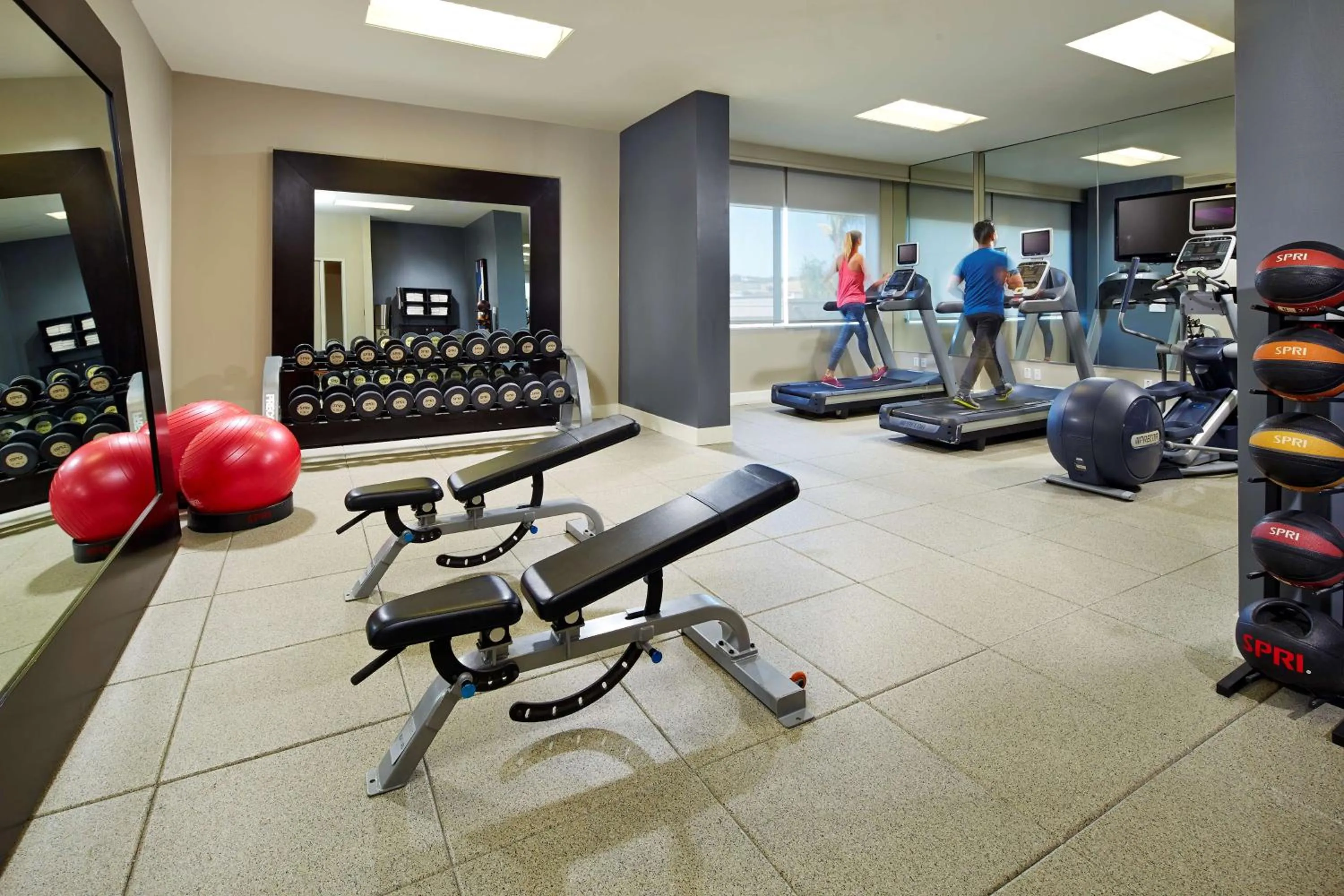 Fitness centre/facilities in Hilton San Diego Mission Valley