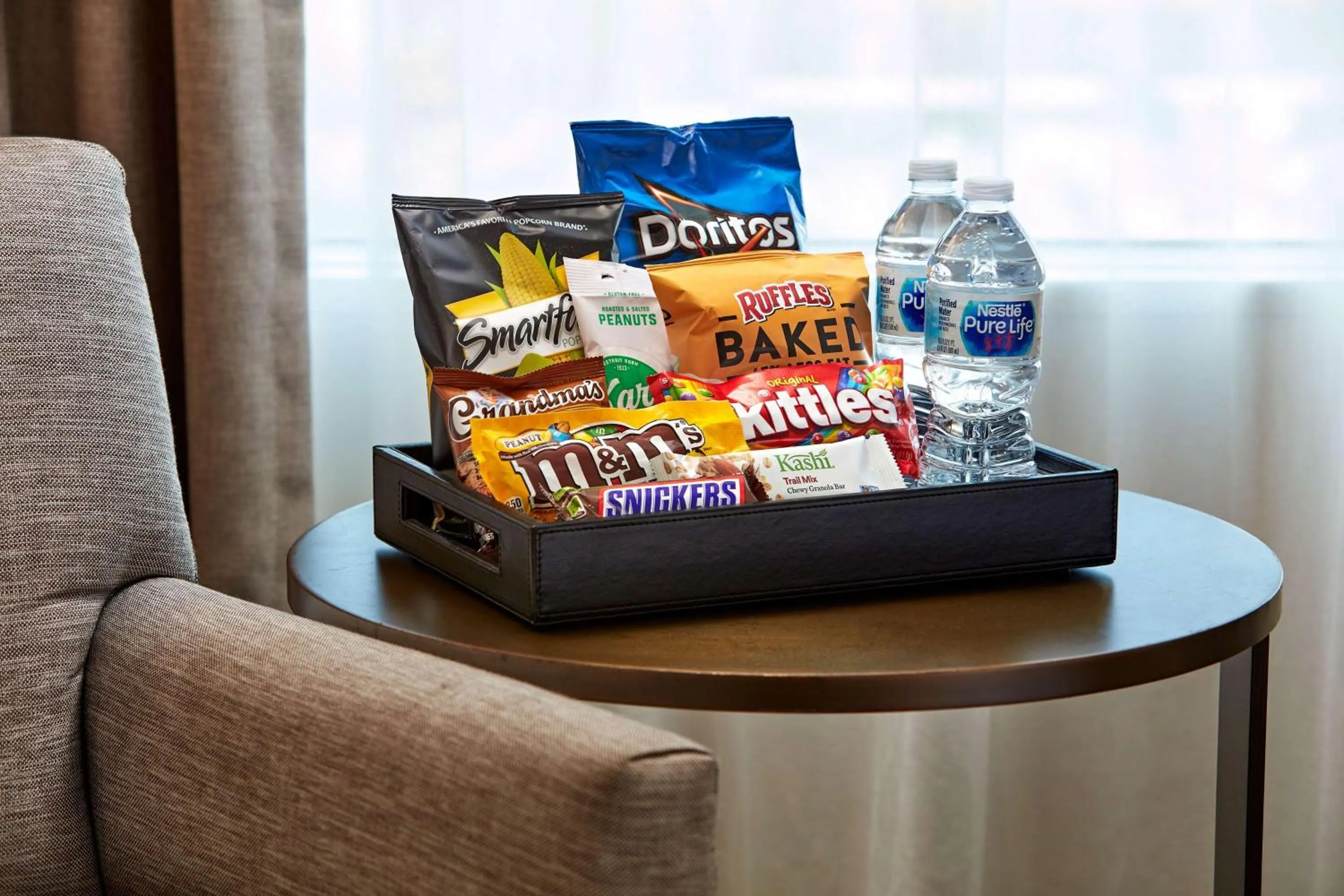 Photo of the whole room in Hilton San Diego Mission Valley