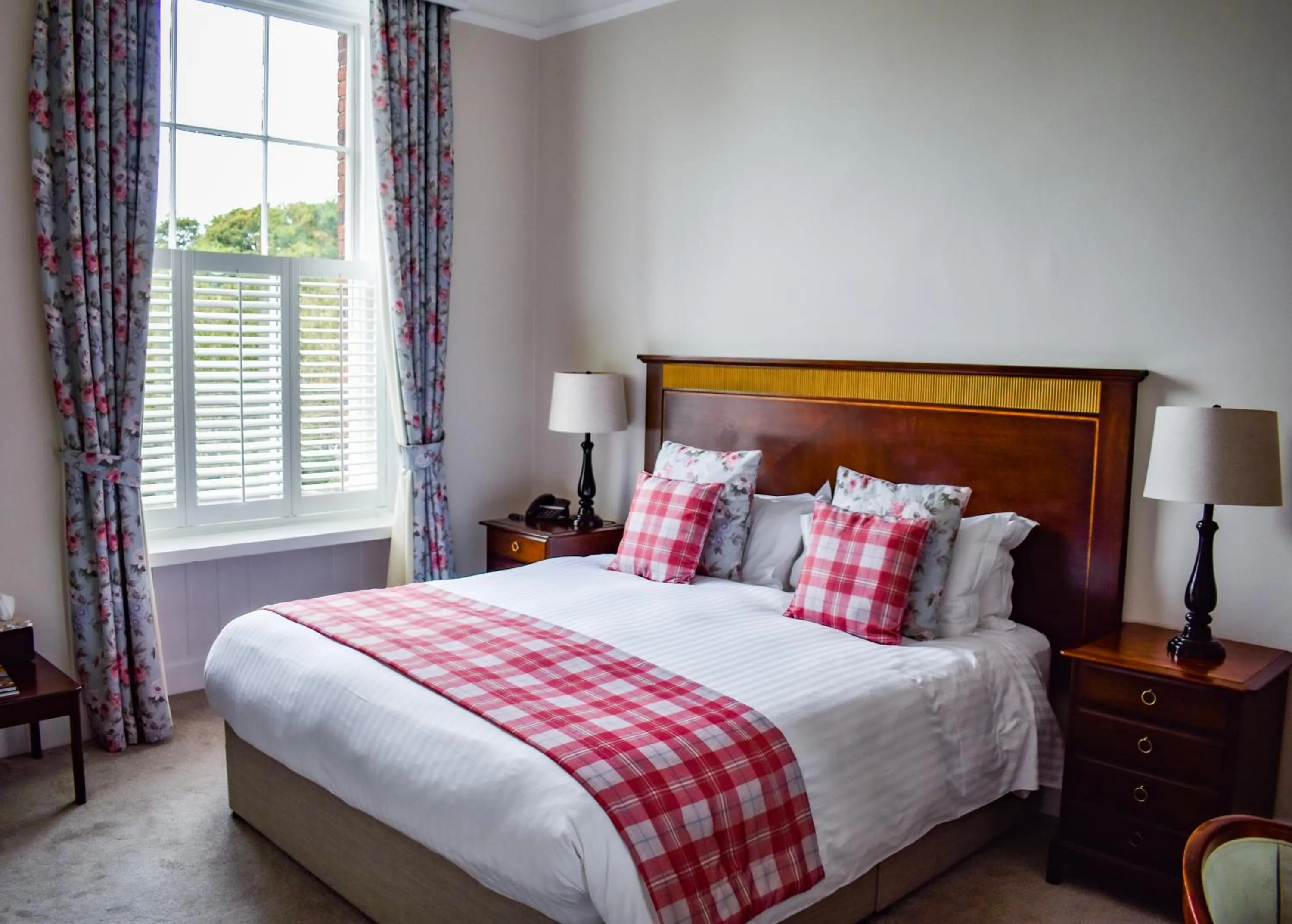 Bedroom, Bed in Dovecliff Hall Hotel