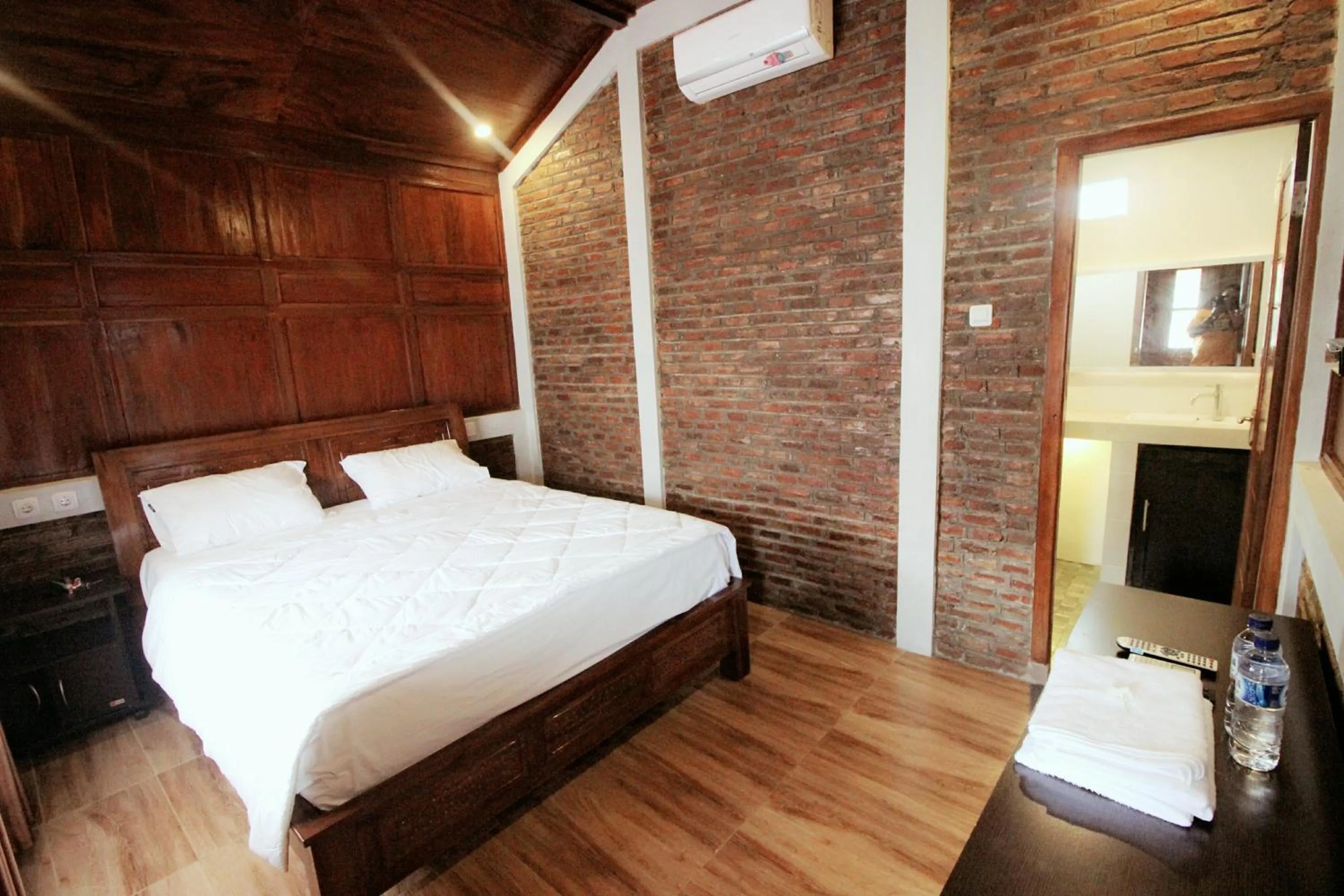 Bed in The Royal Joglo