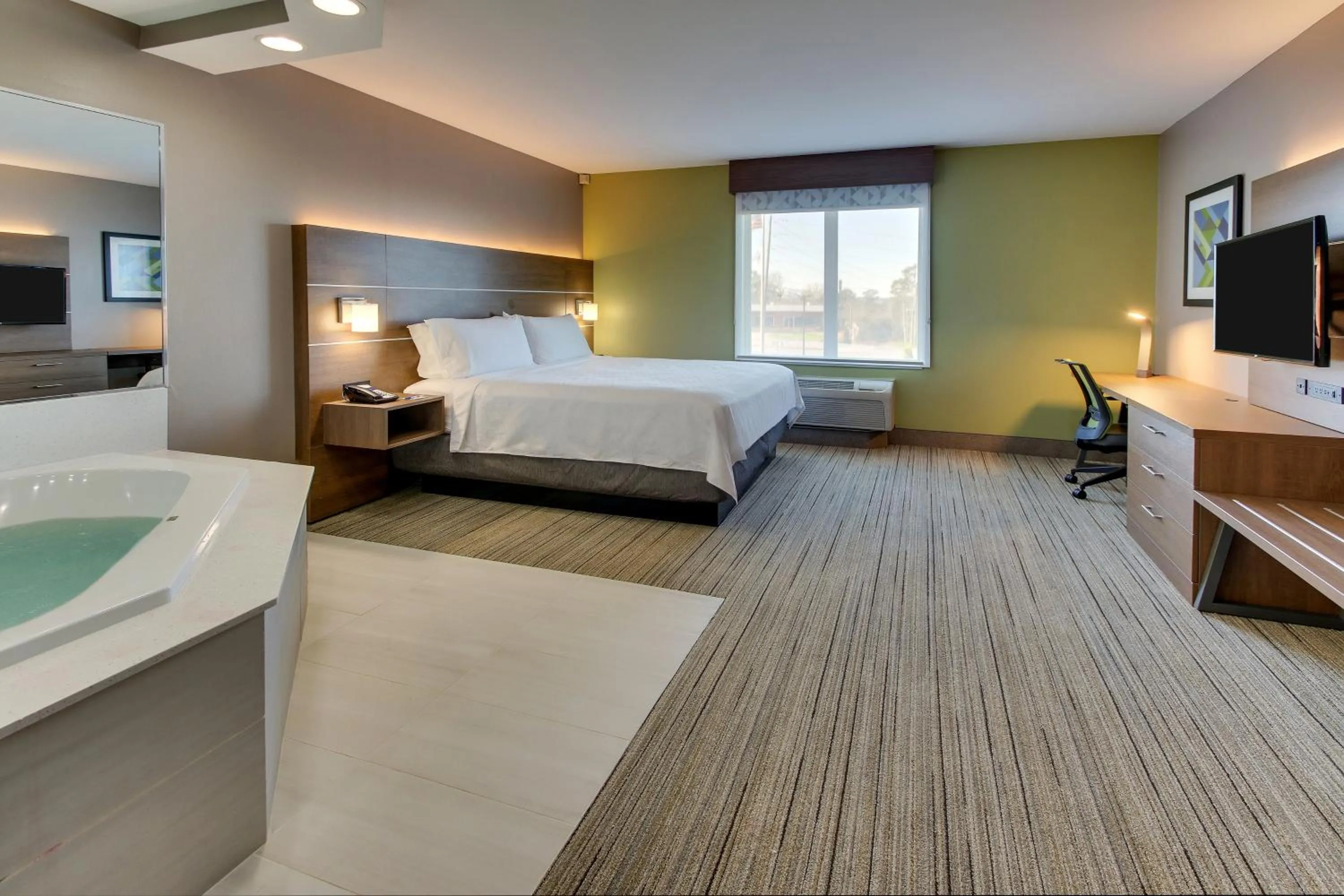 Photo of the whole room, Bed in Holiday Inn Express & Suites Columbus - Ft Benning Maingate by IHG