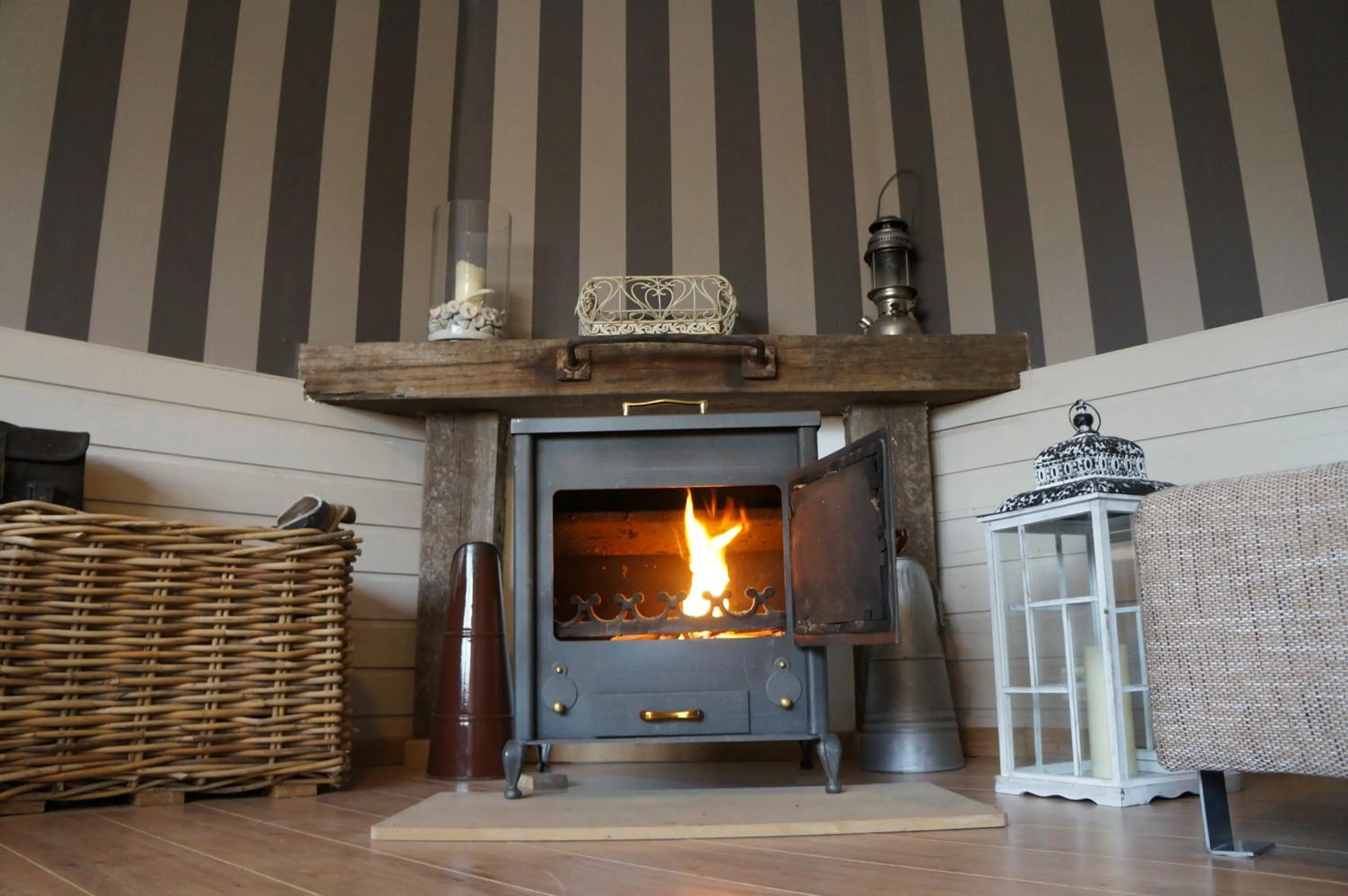 Communal lounge/ TV room in B&B Oesterhoeve