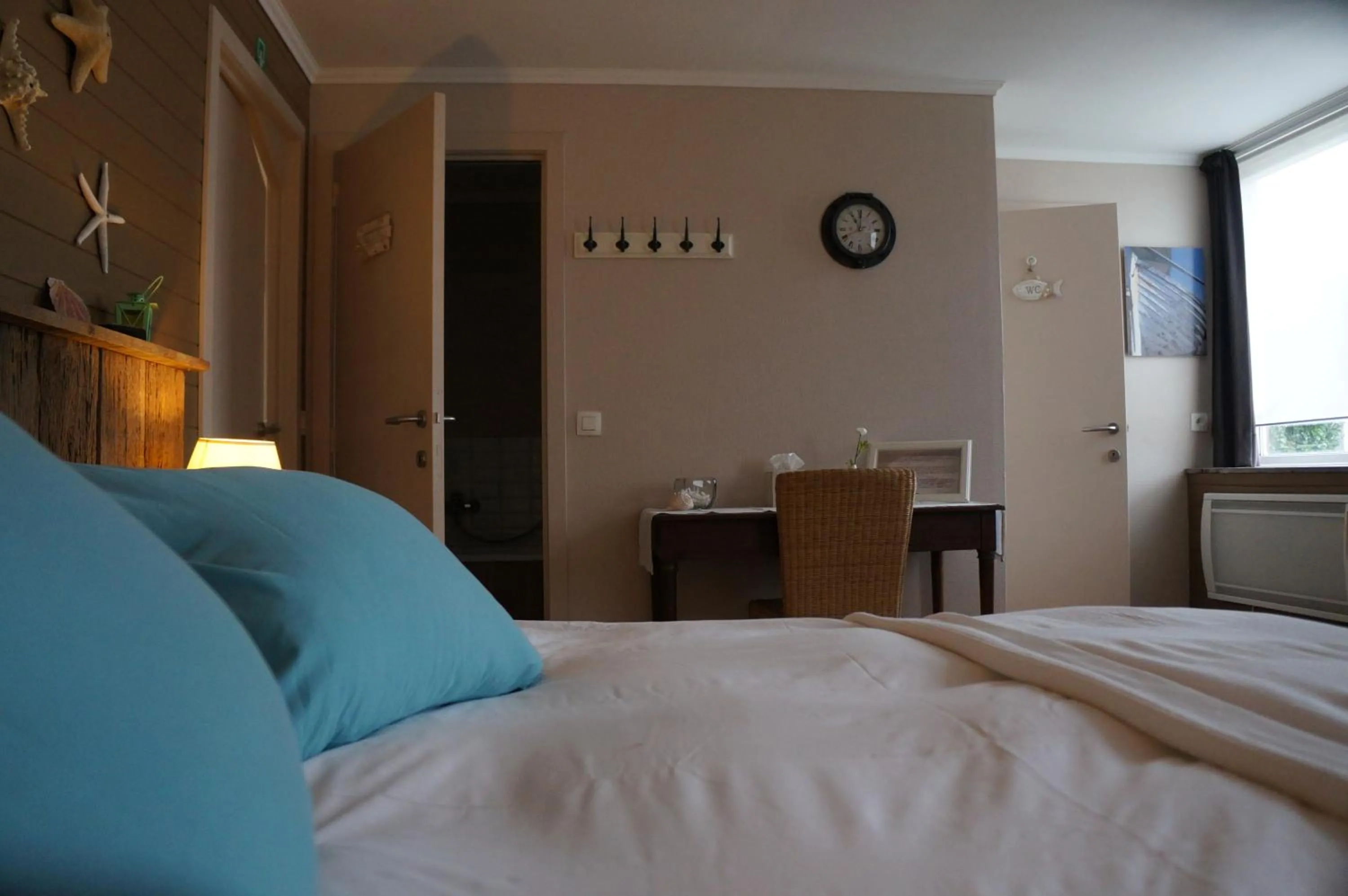 Bedroom, Bed in B&B Oesterhoeve