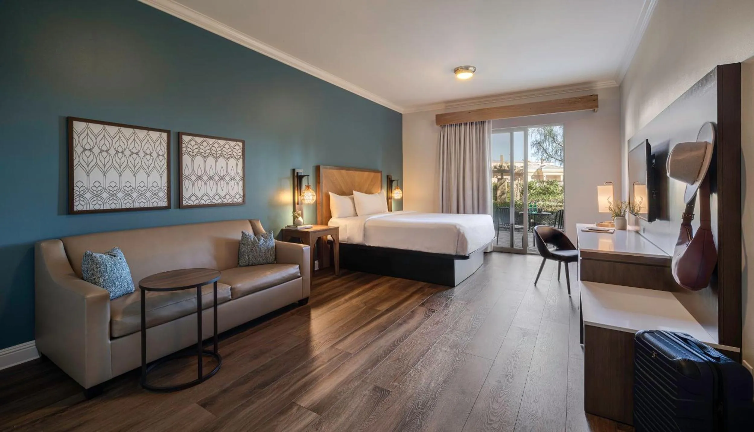 Photo of the whole room, Bed in Ayres Hotel Chino Hills Ontario