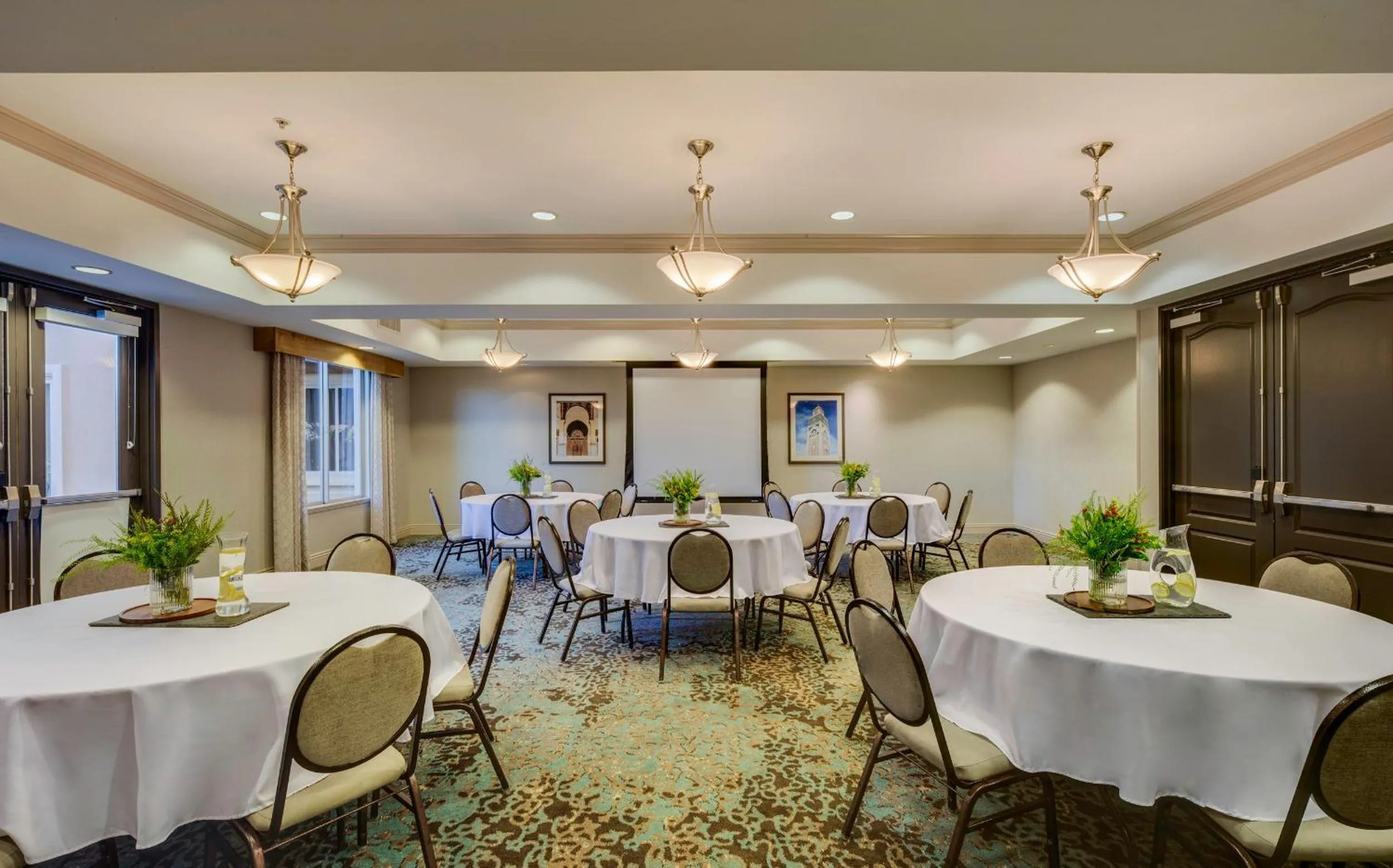 Meeting/conference room in Ayres Hotel Chino Hills Ontario