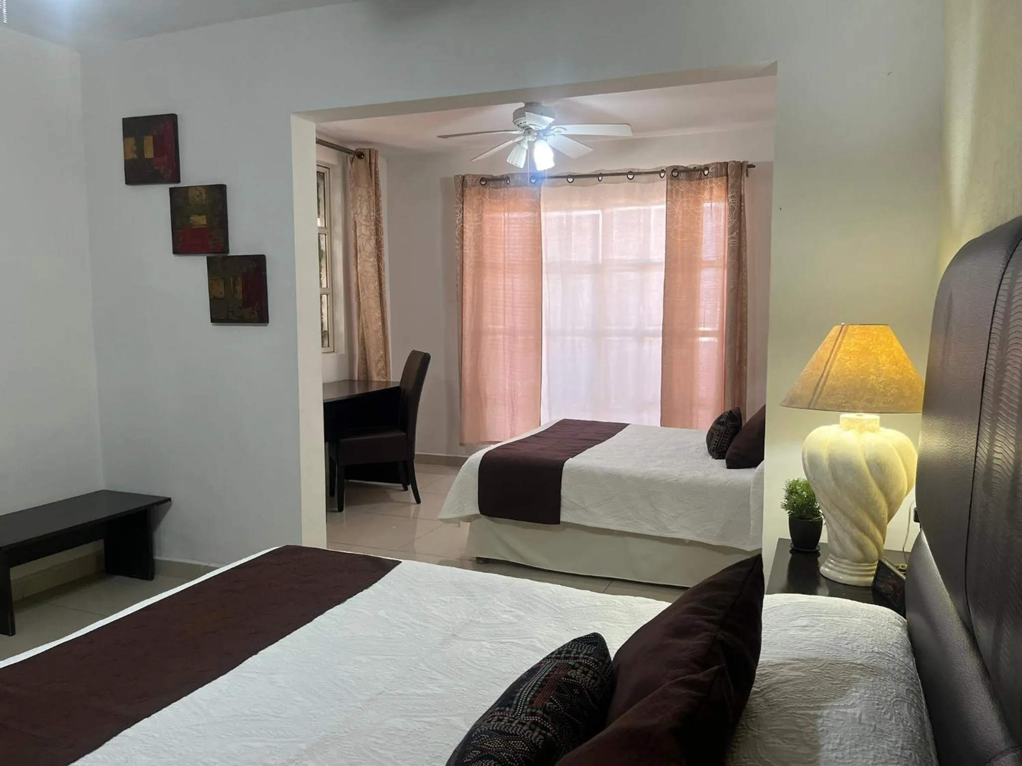 Photo of the whole room, Bed in Pequeno Gran Hotel