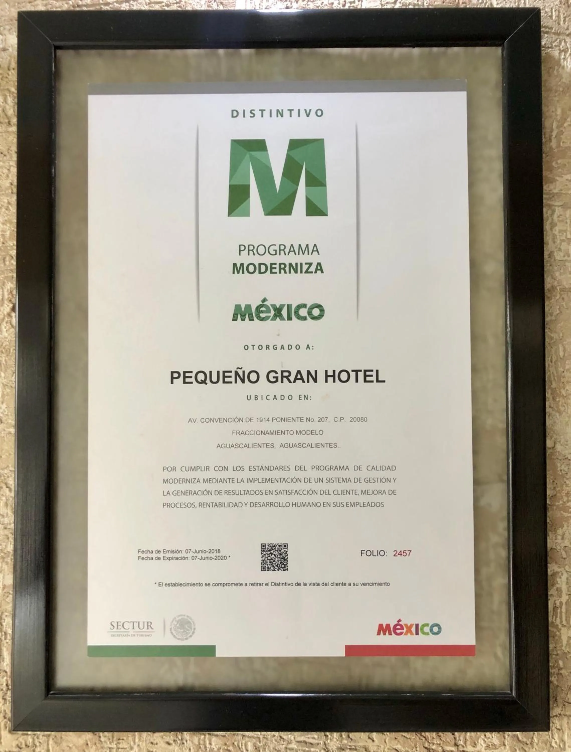Certificate/Award in Pequeno Gran Hotel