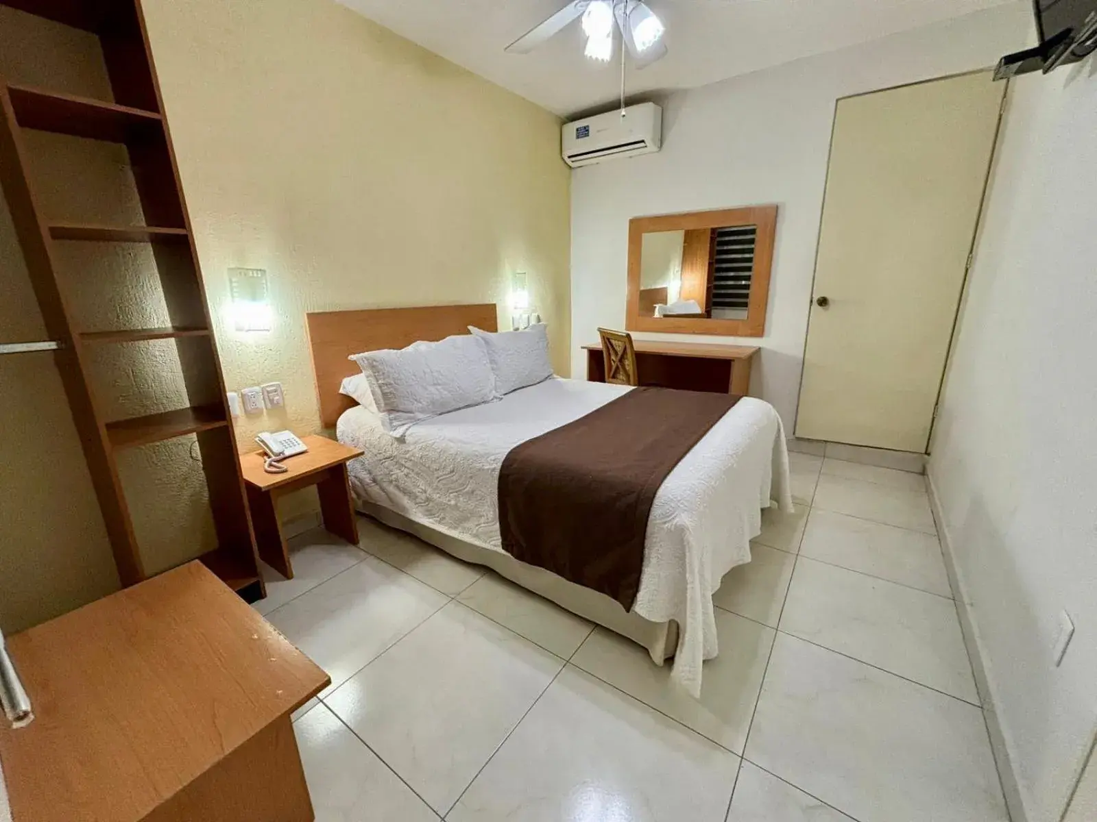 Double Room in Pequeno Gran Hotel Double Room in Pequeno Gran Hotel