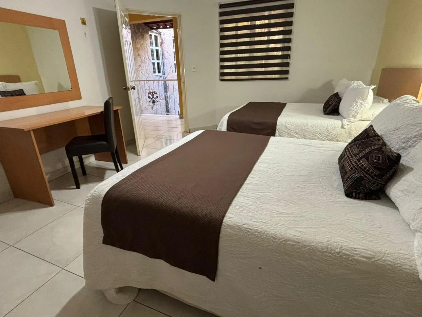 Photo of the whole room, Bed in Pequeno Gran Hotel