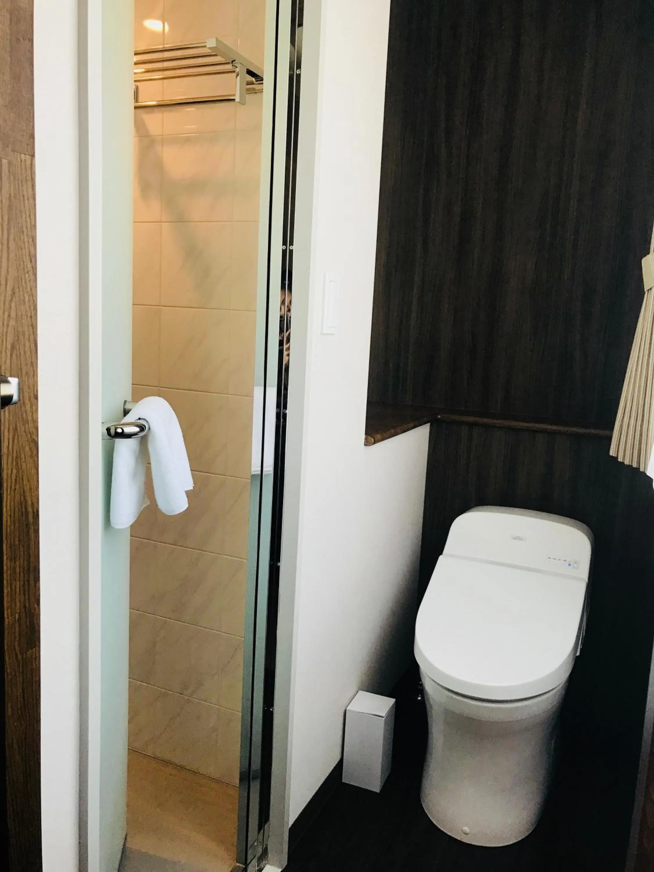 Photo of the whole room in Hotel Emit Ueno